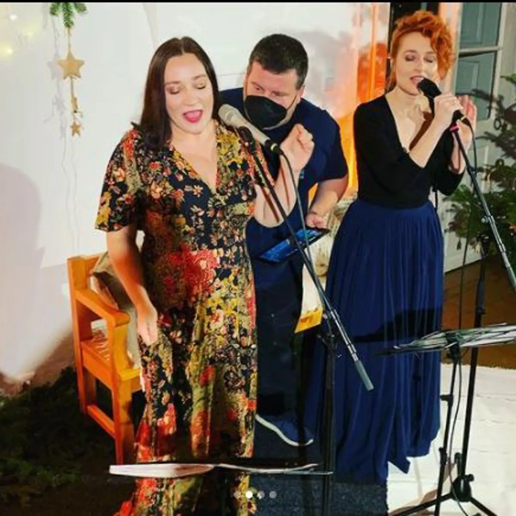 Katka Koščová so sestrou. Obe vyzerajú skvele.
