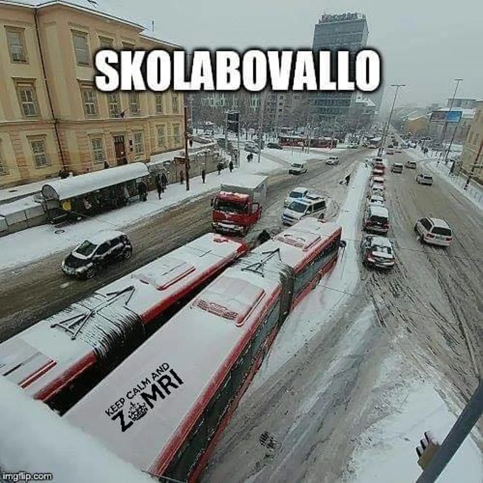 Vtipné obrázky o situácii v Bratislave.