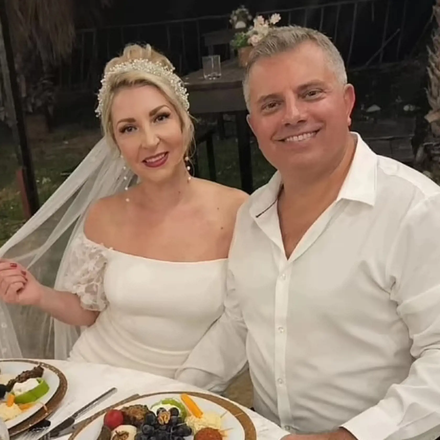 V júli minulého roka si Alex a Veronika Ilginovci povedali svoje „áno“. Svadba sa konala vo floridskom meste Orlando. Novomanželia sa ale nakoniec rozhodli presídliť. V januári tohto roku sa odsťahovali do tureckého Iskanderunu, aby tam žili s Alexovou rodinou.