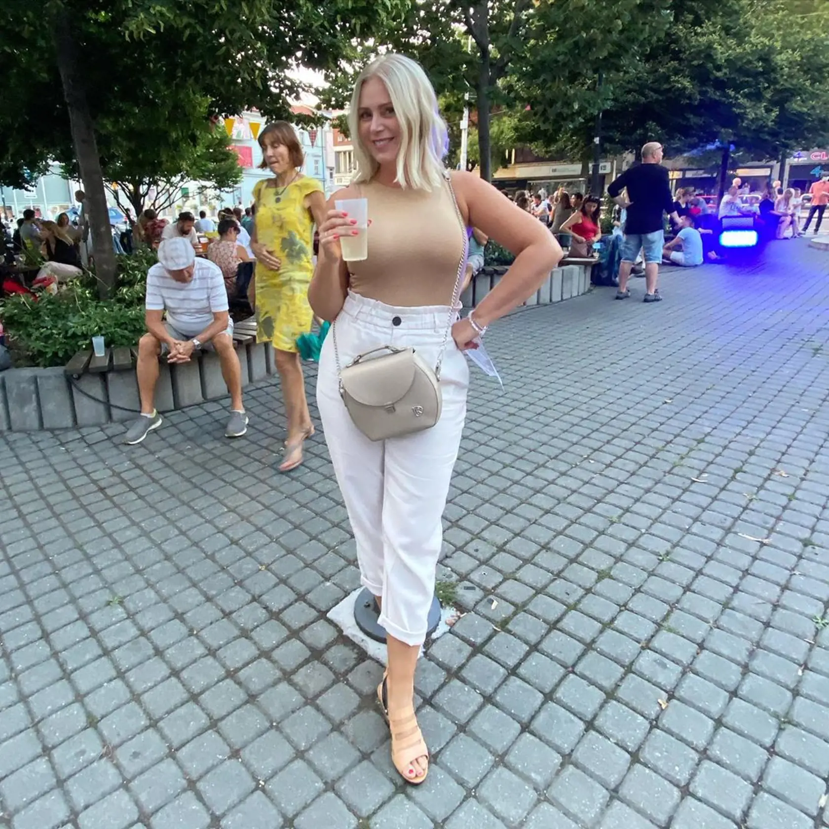 Zuzana Vačková v centre Bratislavy