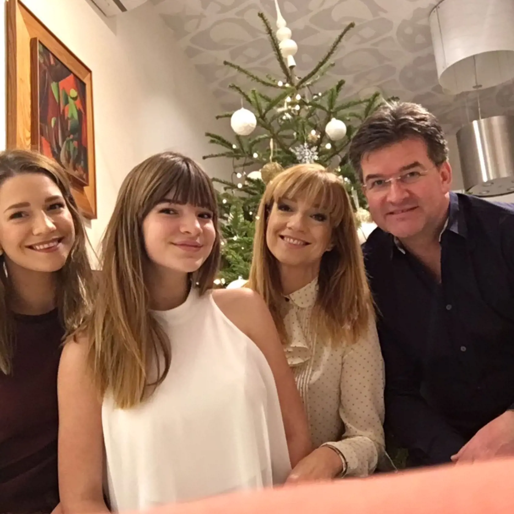 Doma v Bratislave: Zľava Vanesa, Lara, Jarka a Miro.