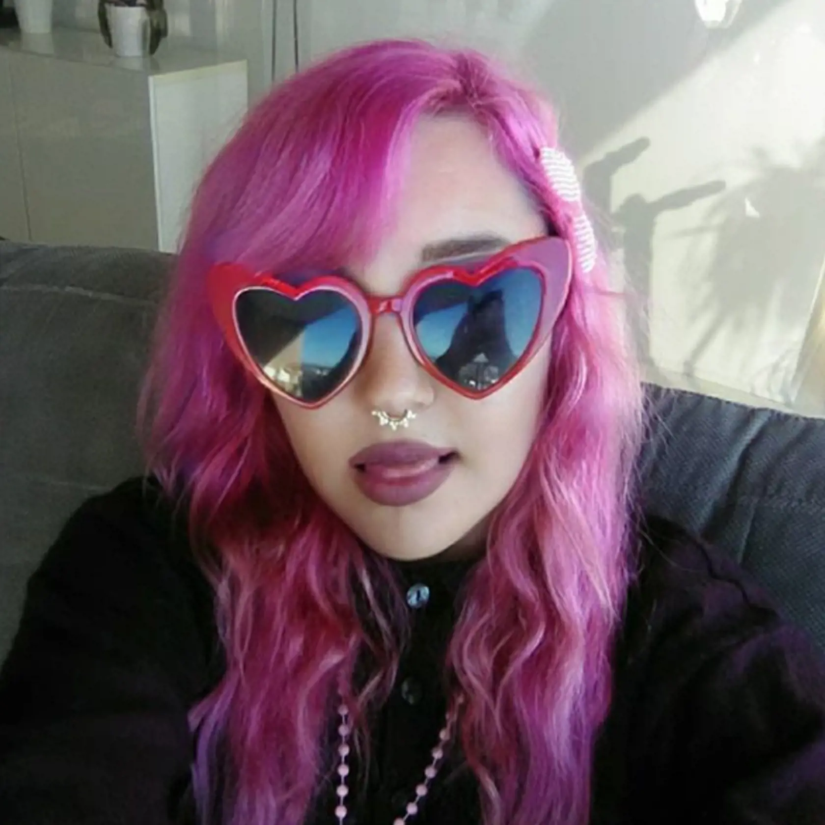 Amanda Bynes má ružové vlasy.
