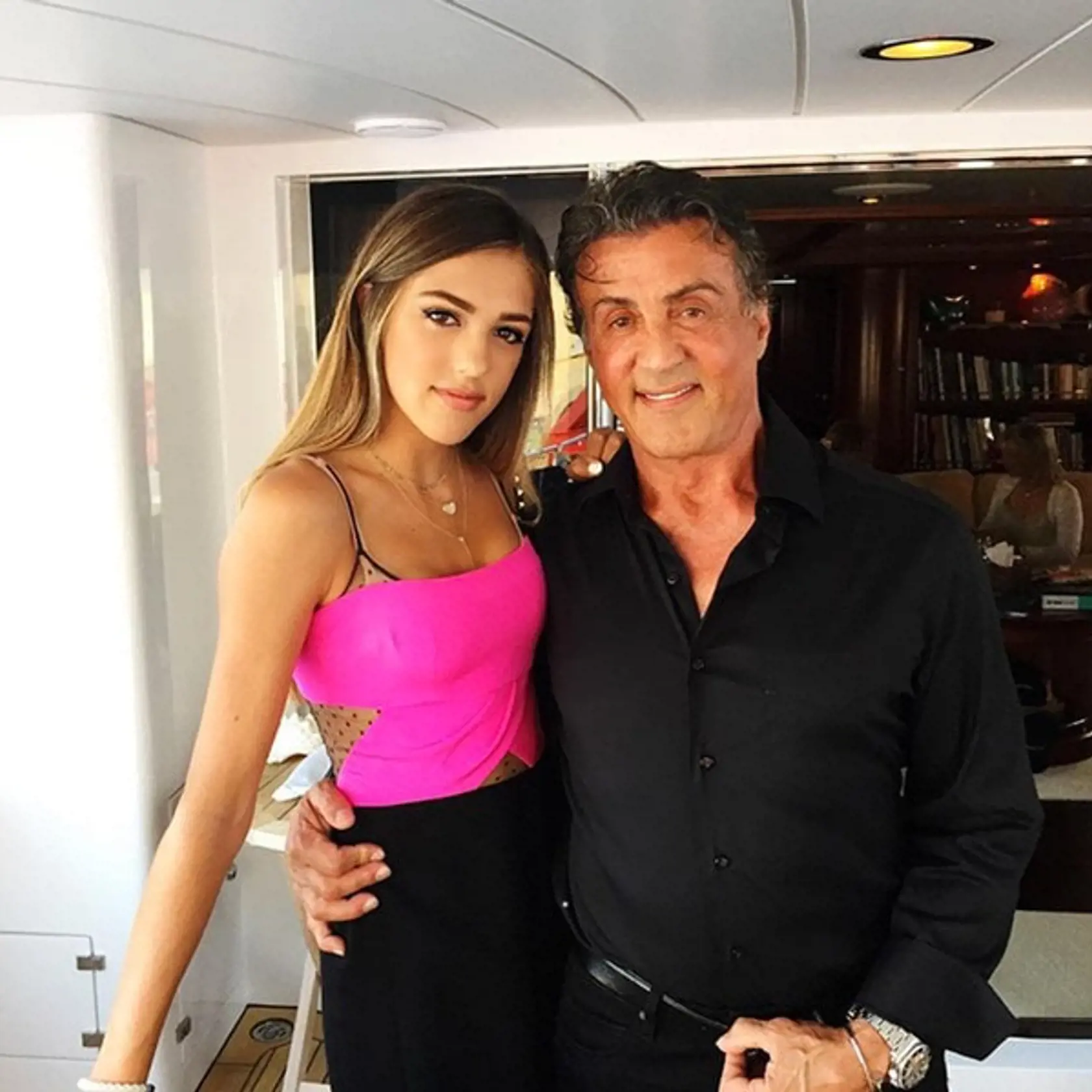 Sylvester Stallone sa pochválil dcérou Sistine Rose (16).