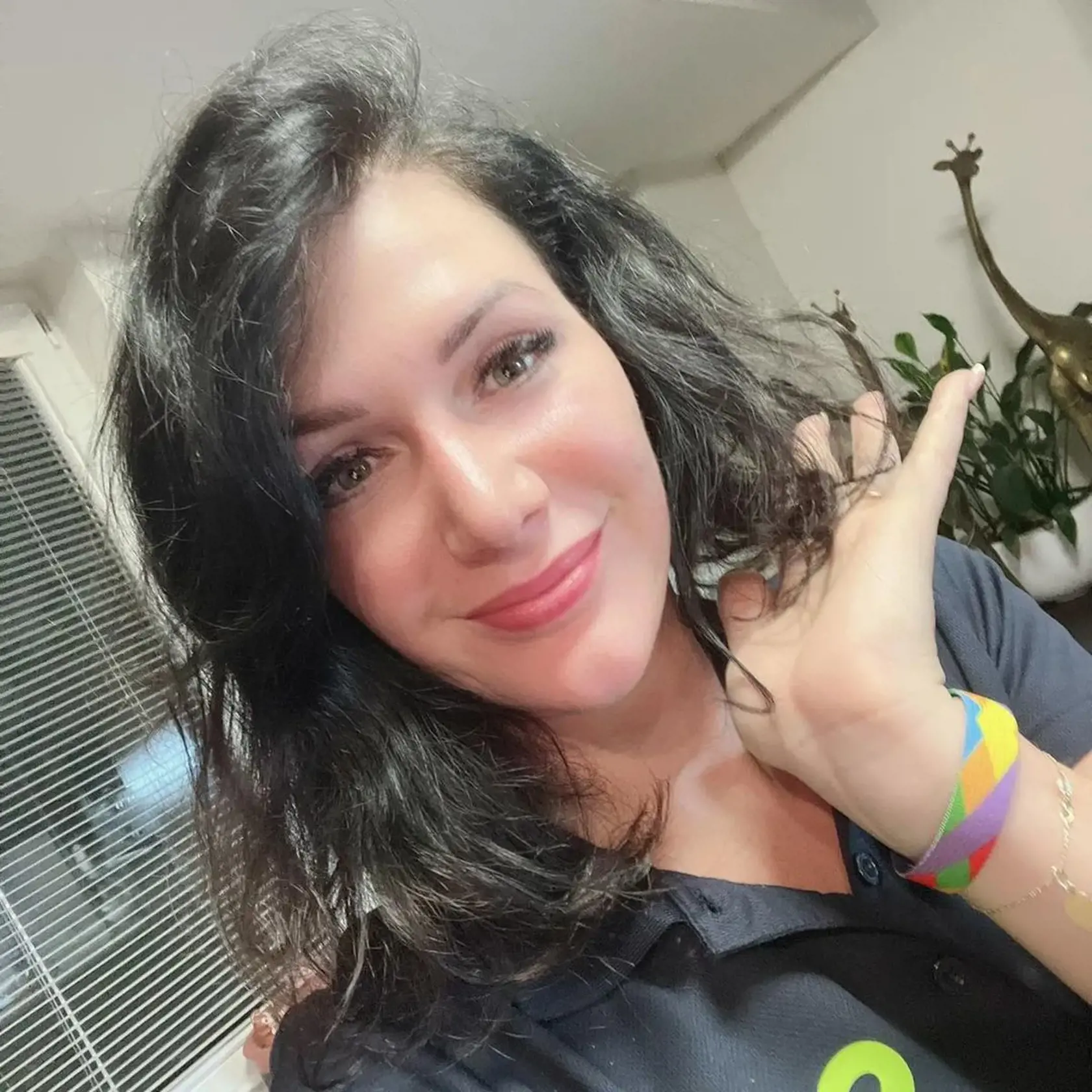 "Mimochodom, takto dopadlo moje natáčanie vlasov," napísala k foto poslankyňa SaS Jana Bittó Cigániková.