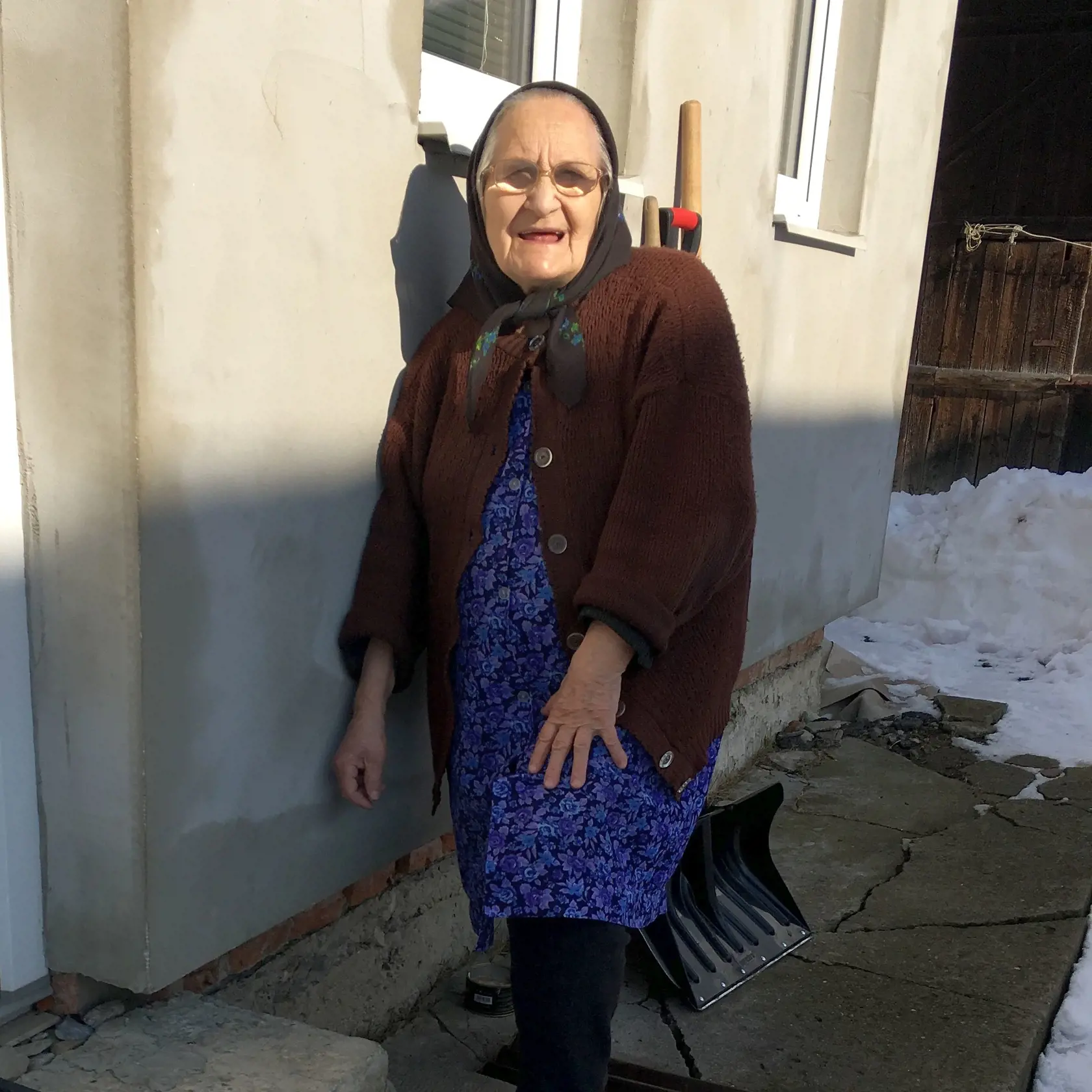 Dôchodkyňa Anna (79) z našej prihraničnej dedinky mäso u susedov kupuje a zatiaľ sa nesťažuje.