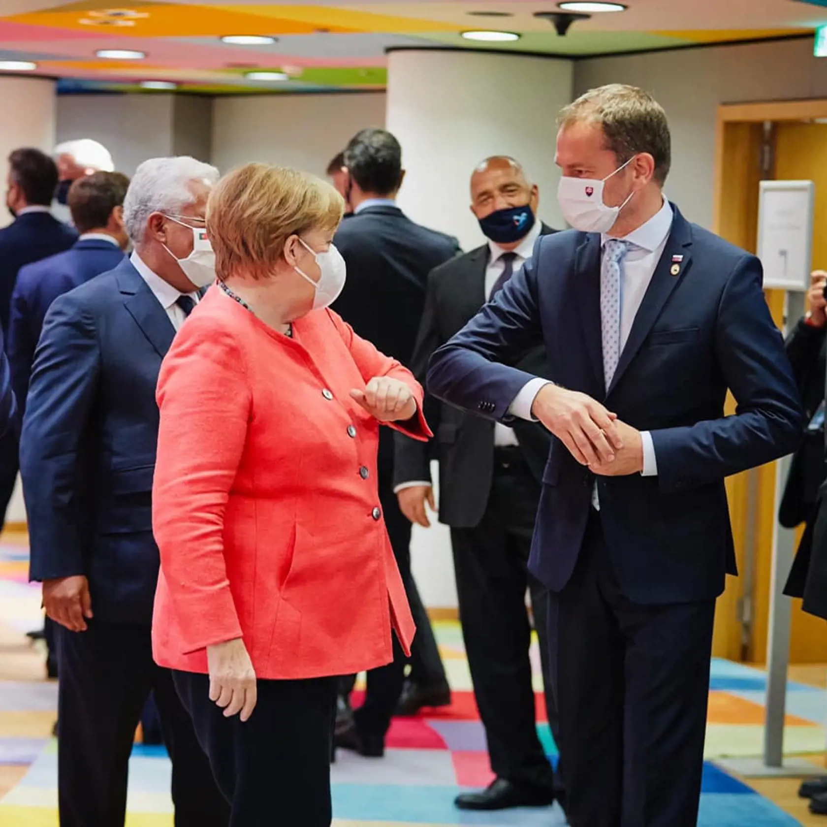 Igor Matovič sa na rozpočtovom samite v Bruseli stretol s európskymi politikmi, napríklad aj s Angelou Merkelovou.
