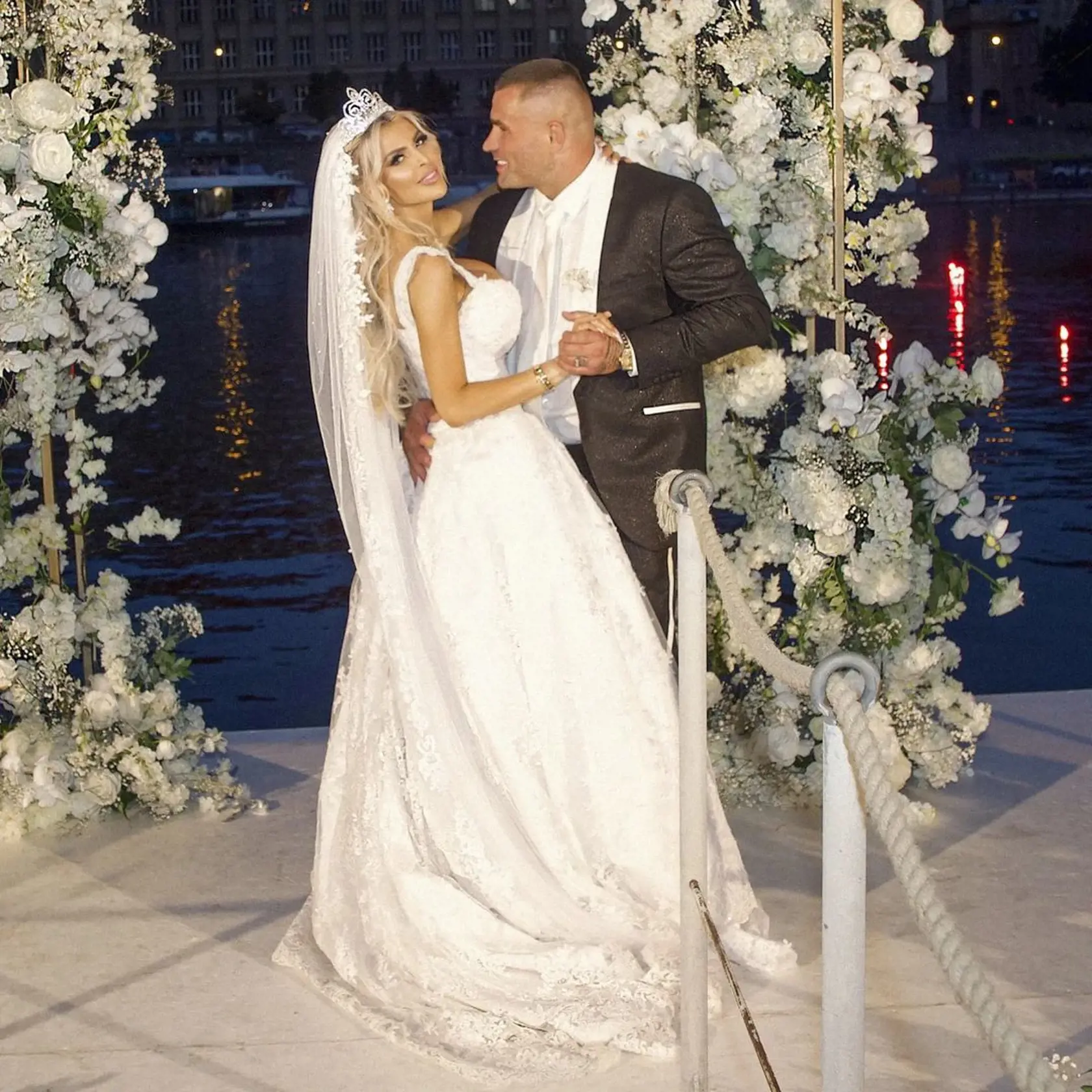 Karlos Vémola a Lela Ceterová