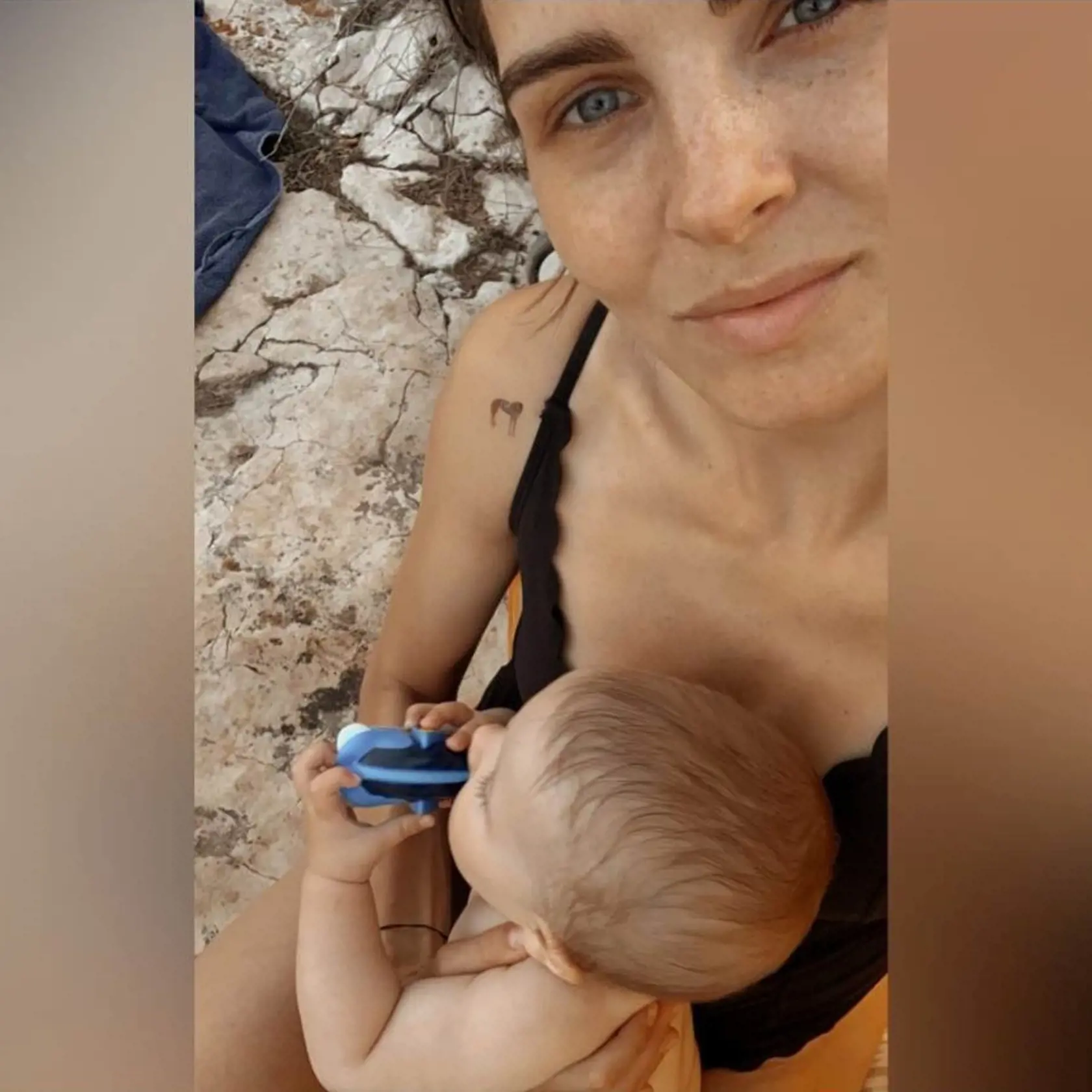 Monika má so snúbencom Dominikom dve dcérky - Emíliu a Melániu. Svadbu však ešte stále nestihli.