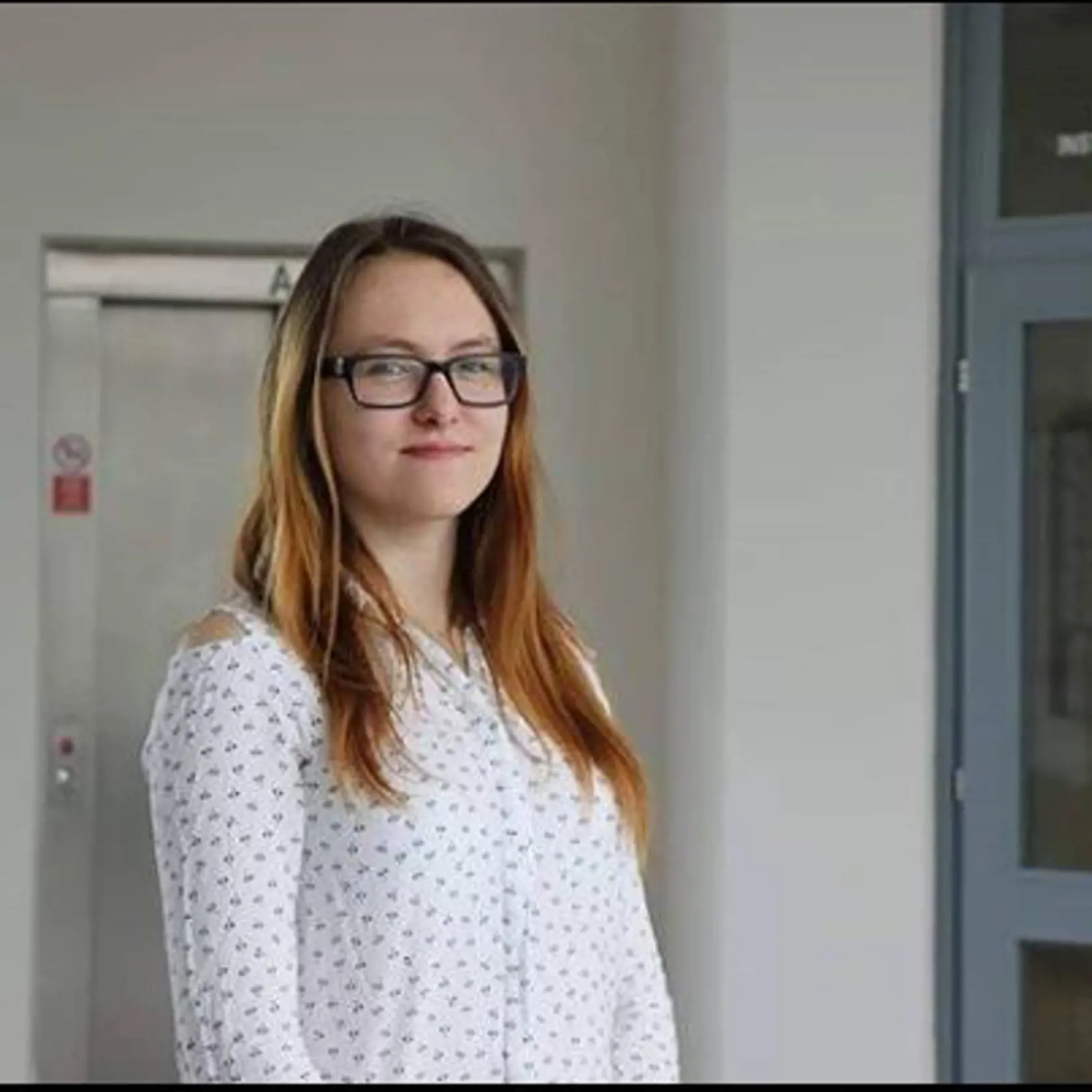 Mladá Alexandra priebeh choroby spôsobenej koronavírusom znáša ťažko.