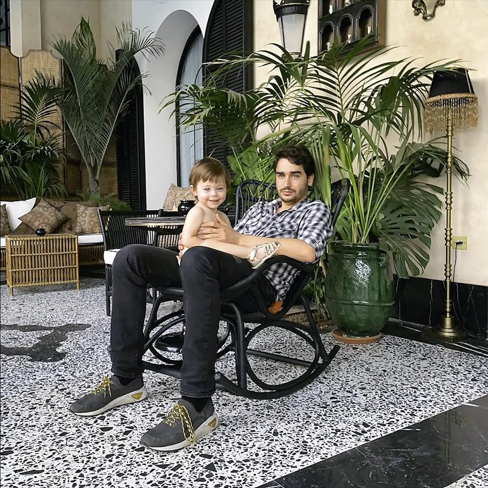 MATHIEU OHANIAN je Aramov syn z prvého manželstva. Na snímke so sestrou NINOU.