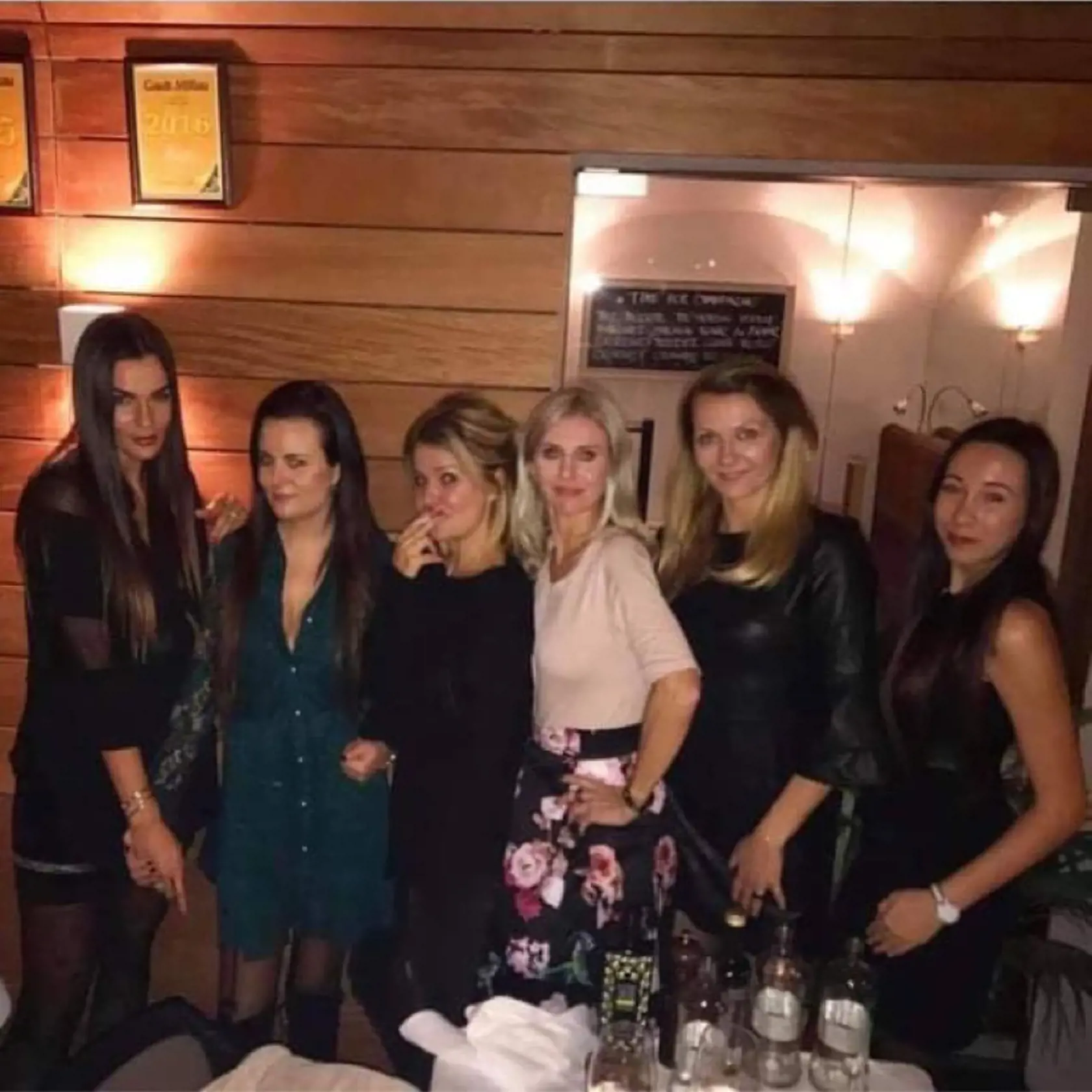 Barbora Škrtelová (vľavo) sa s bývalou štátnou tajomníčkou na ministerstve vnútra Monikou Jankovskou pozná veľmi dobre, o čom svedčia aj tieto fotografie.