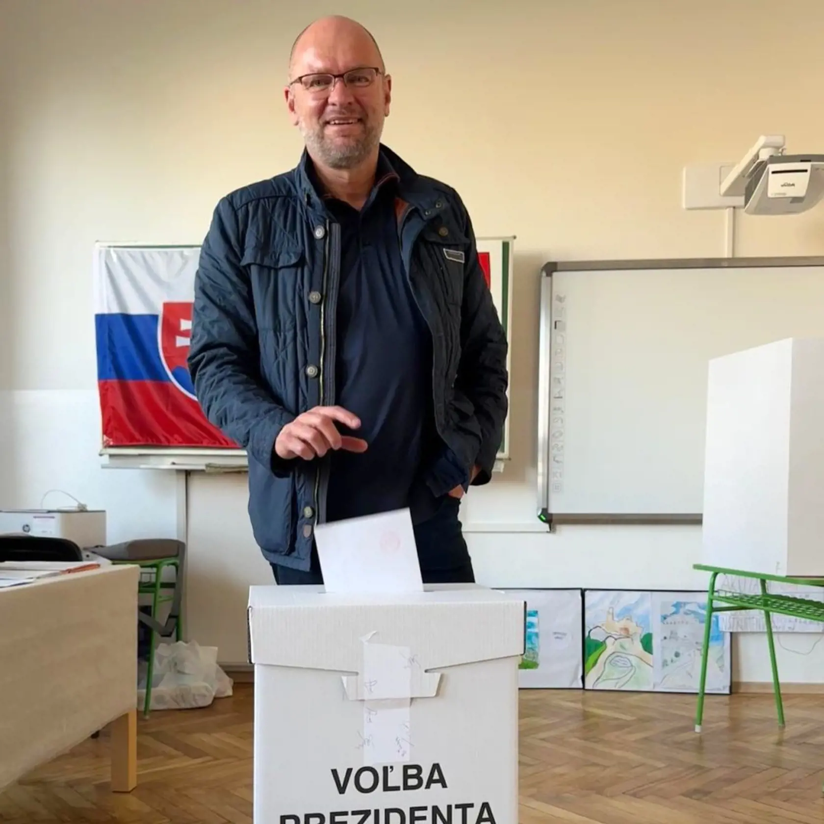 Slovenskí politici a ich rodinní príslušníci počas volebného dňa.