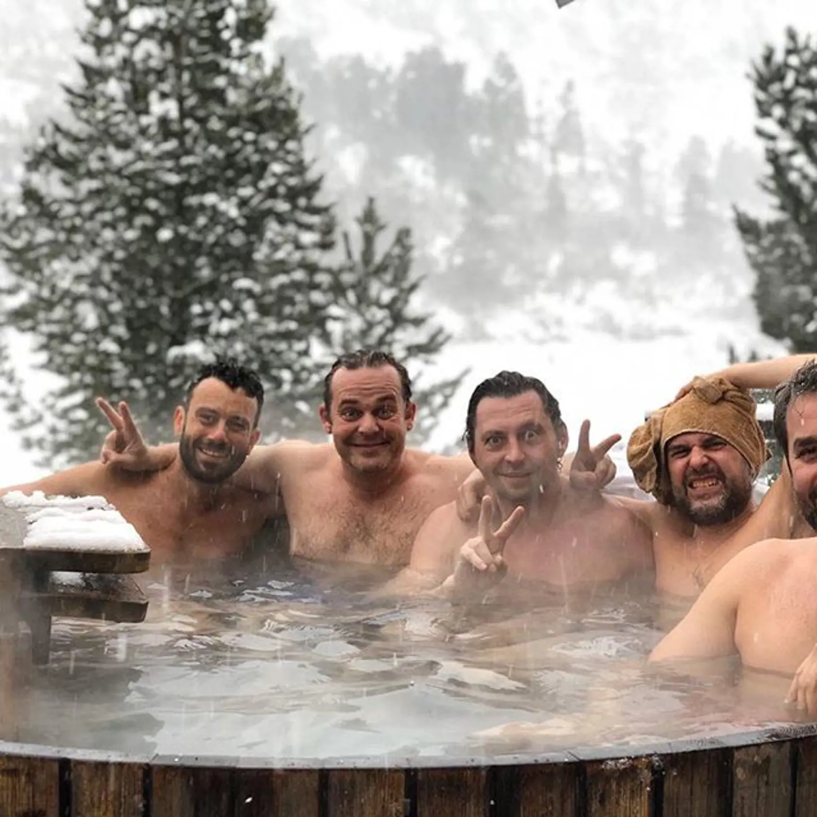 Takto si užívali zasneženú romantiku v Tatrách.
