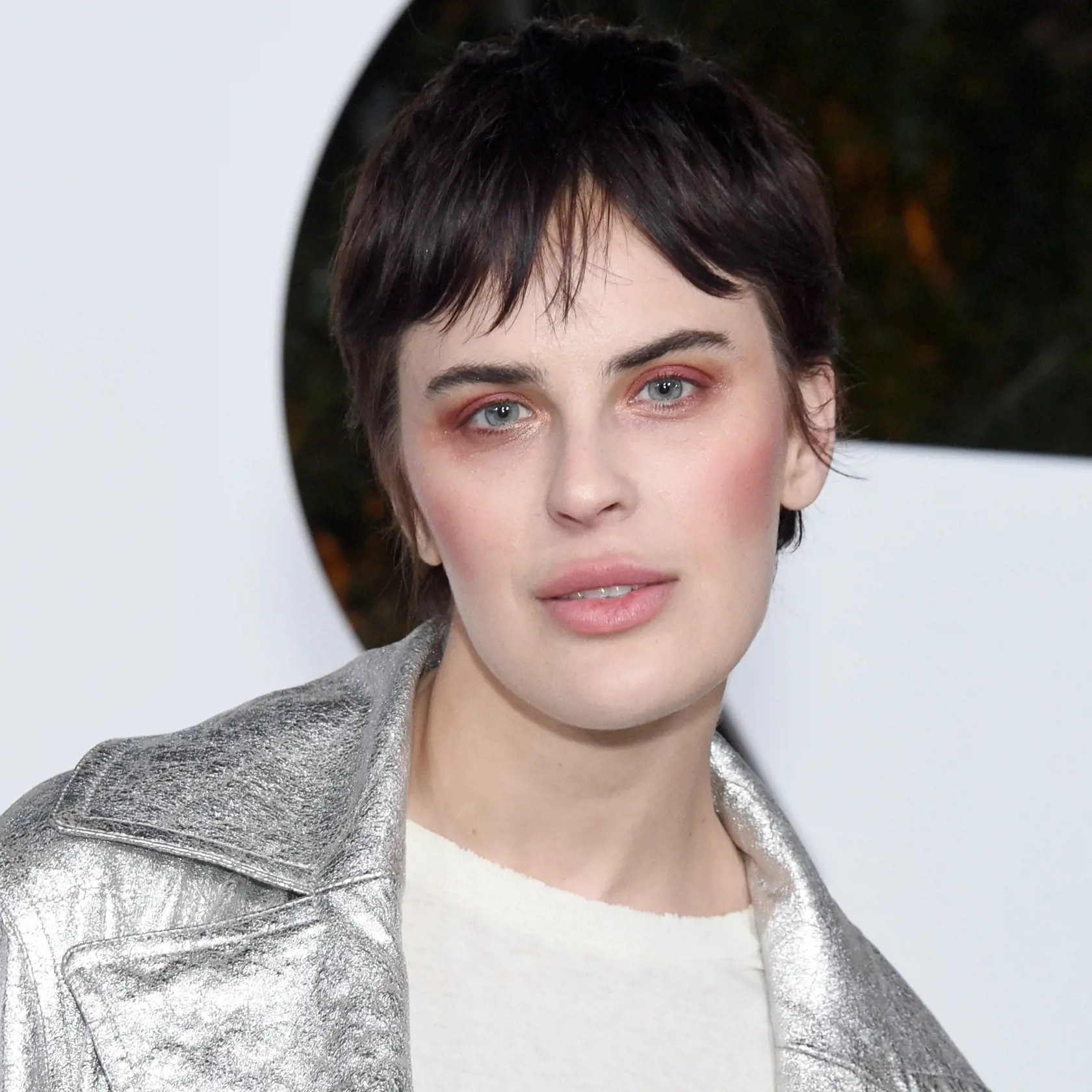 Tallulah Willis, dcéra americkej herečky Demi Moore a jej bývalého manžela Brucea Willisa patrí k najmladším dcéram známej dvojice. Tallulah trpí dysmorfofóbiu, čo je chorobný strach z vlastnej škaredosti. Kvôli nízkemu sebavedomiu mala v minulosti aj problémy s alkoholom a drogami, čo ju priviedlo až na odvykaciu kliniku.