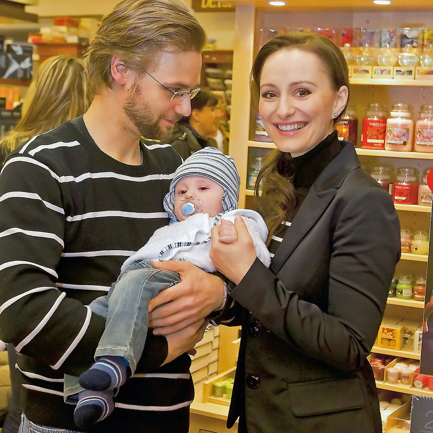 S Karin Olasovou vychovávajú syna Olivera.