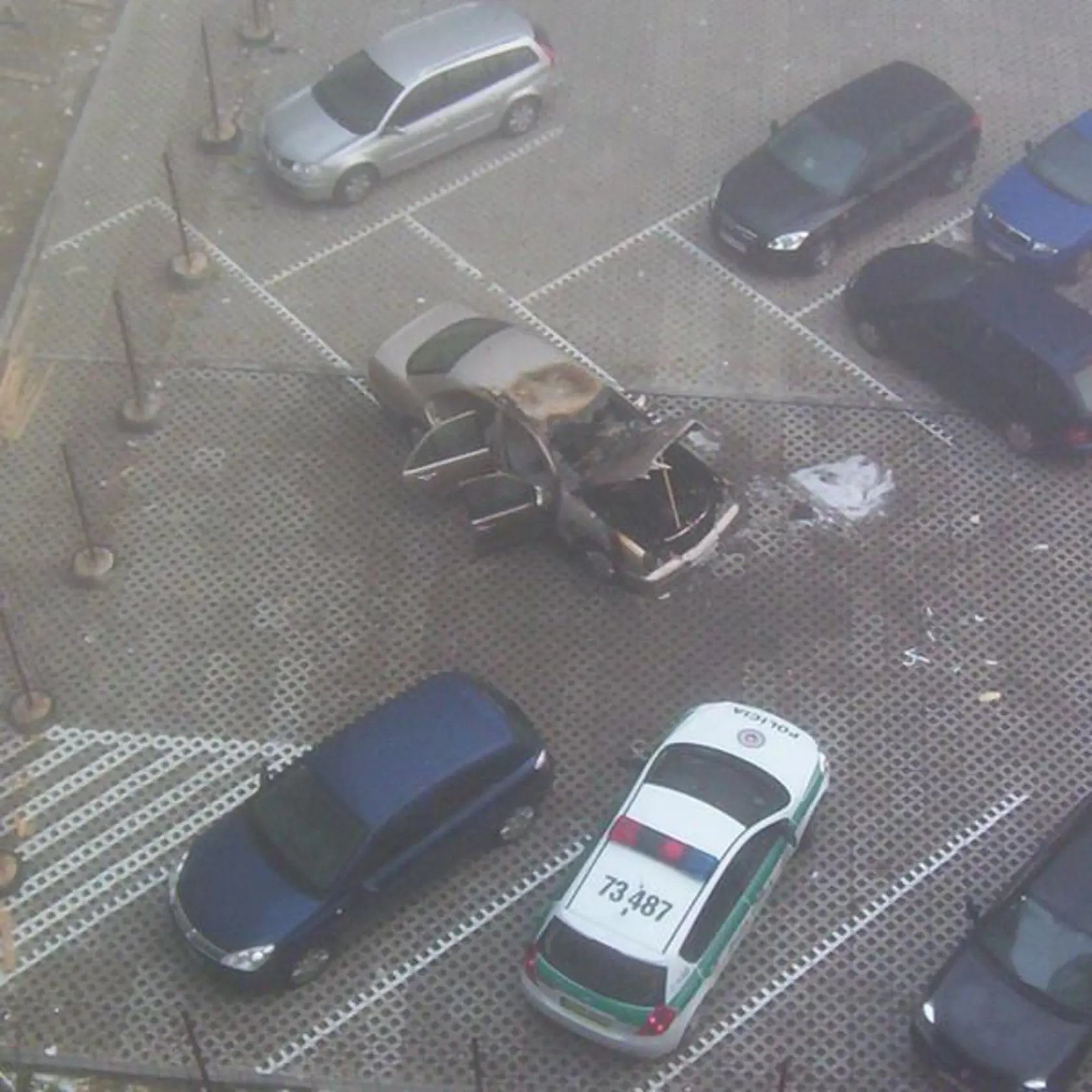 Erikovi pred rokmi zhorelo luxusné auto.