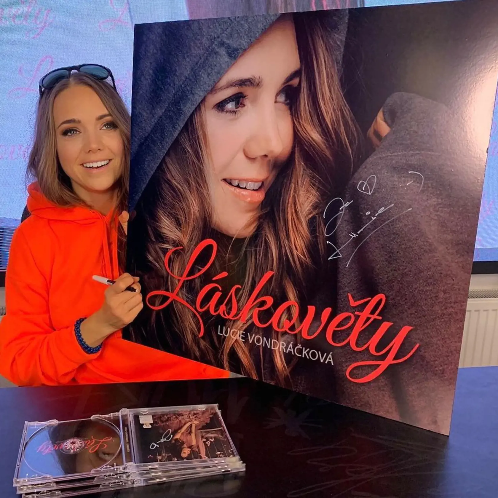 V decembri vydala album Láskověty.