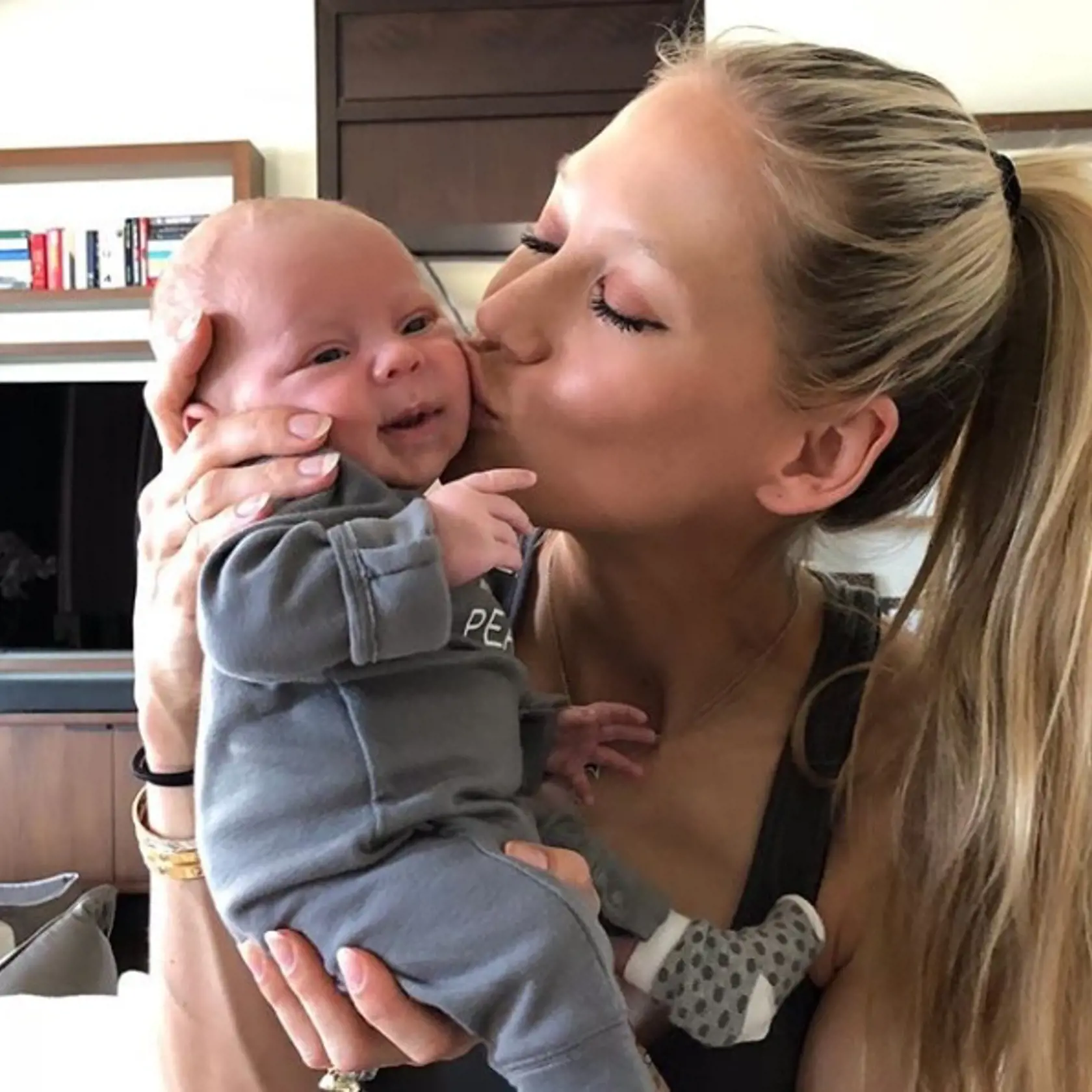 Rodičovstvo si užívajú: Anna Kurnikovová a Enrique Iglesias sú rodičmi dvojročných dvojičiek Lucy a Nicholasa. Je s nimi veľká zábava. Teraz im pribudlo tretie dieťa.