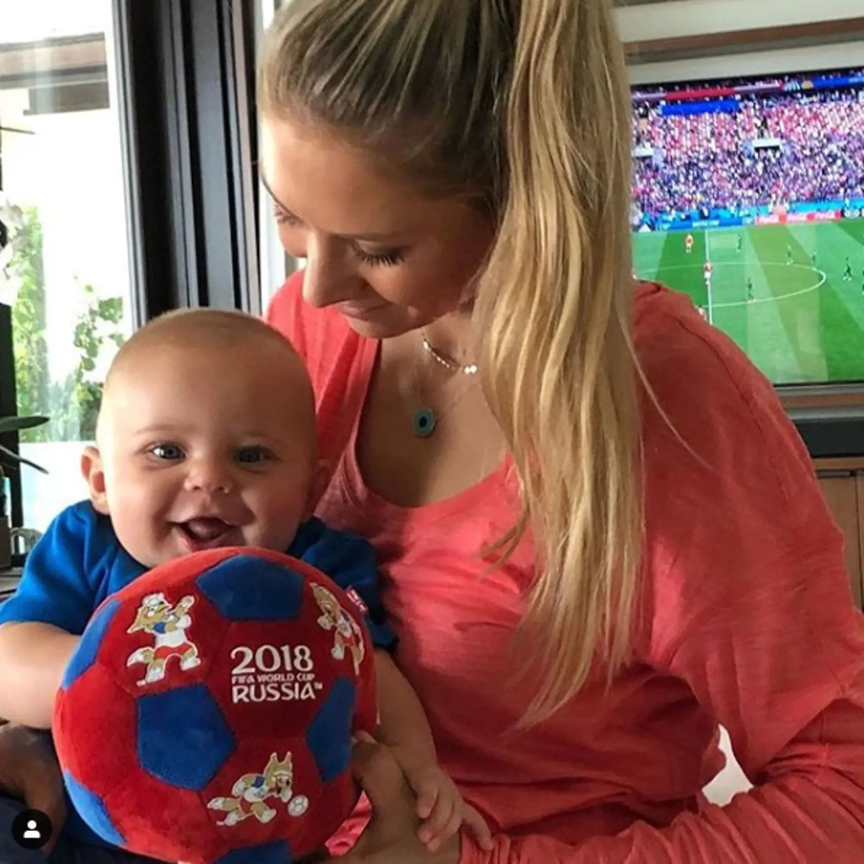 Rodičovstvo si užívajú: Anna Kurnikovová a Enrique Iglesias sú rodičmi dvojročných dvojičiek Lucy a Nicholasa. Je s nimi veľká zábava. Teraz im pribudlo tretie dieťa.