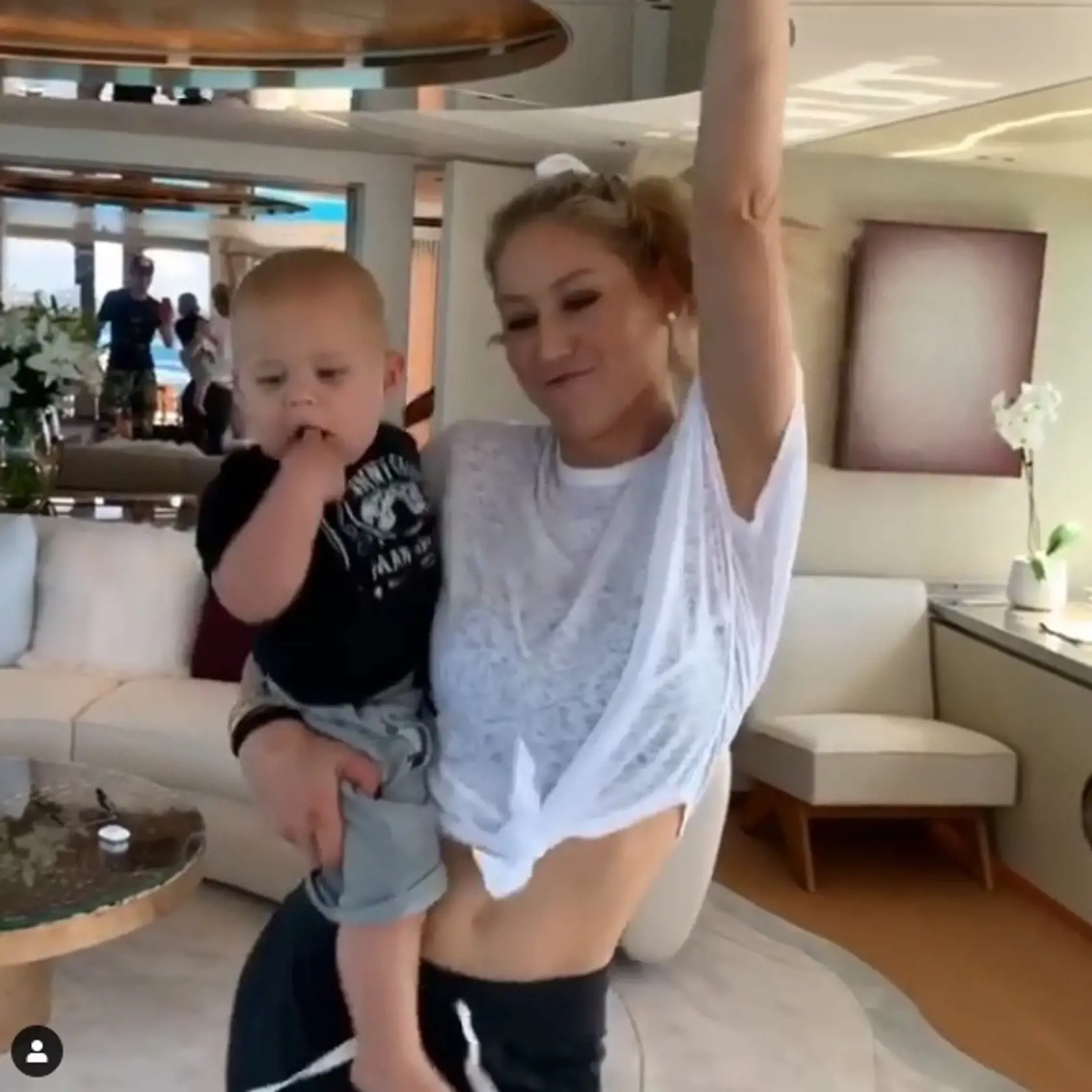 Rodičovstvo si užívajú: Anna Kurnikovová a Enrique Iglesias sú rodičmi dvojročných dvojičiek Lucy a Nicholasa. Je s nimi veľká zábava. Teraz im pribudlo tretie dieťa.