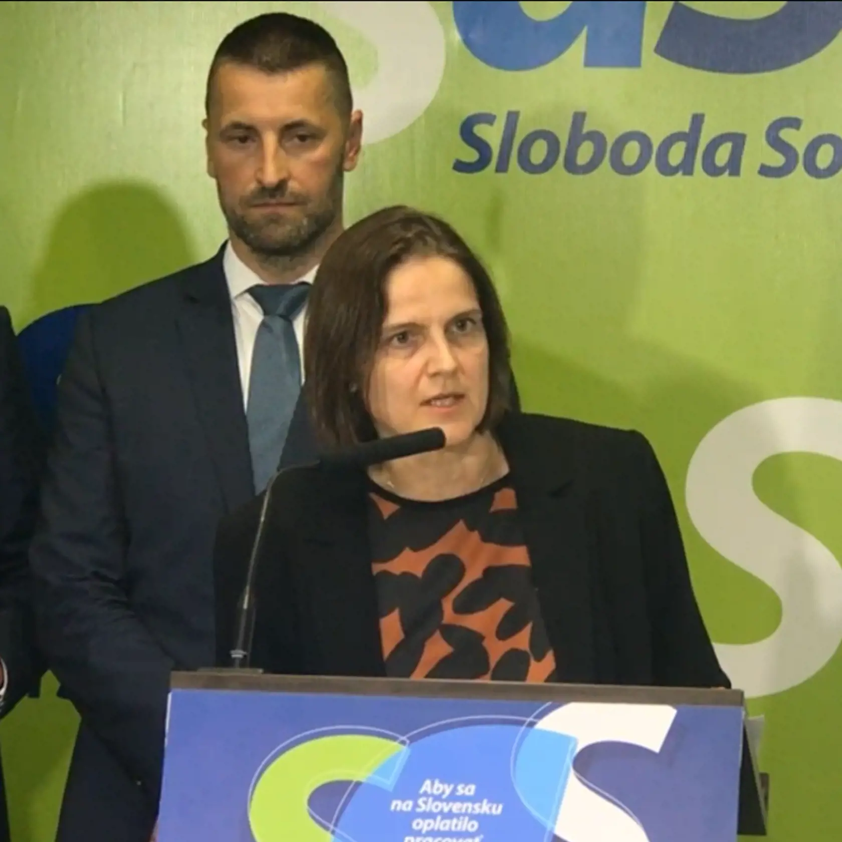 Ministerka spravodlivosti Kolíková sa najnovšie objavilav neforemnom sukňovomkostými ku