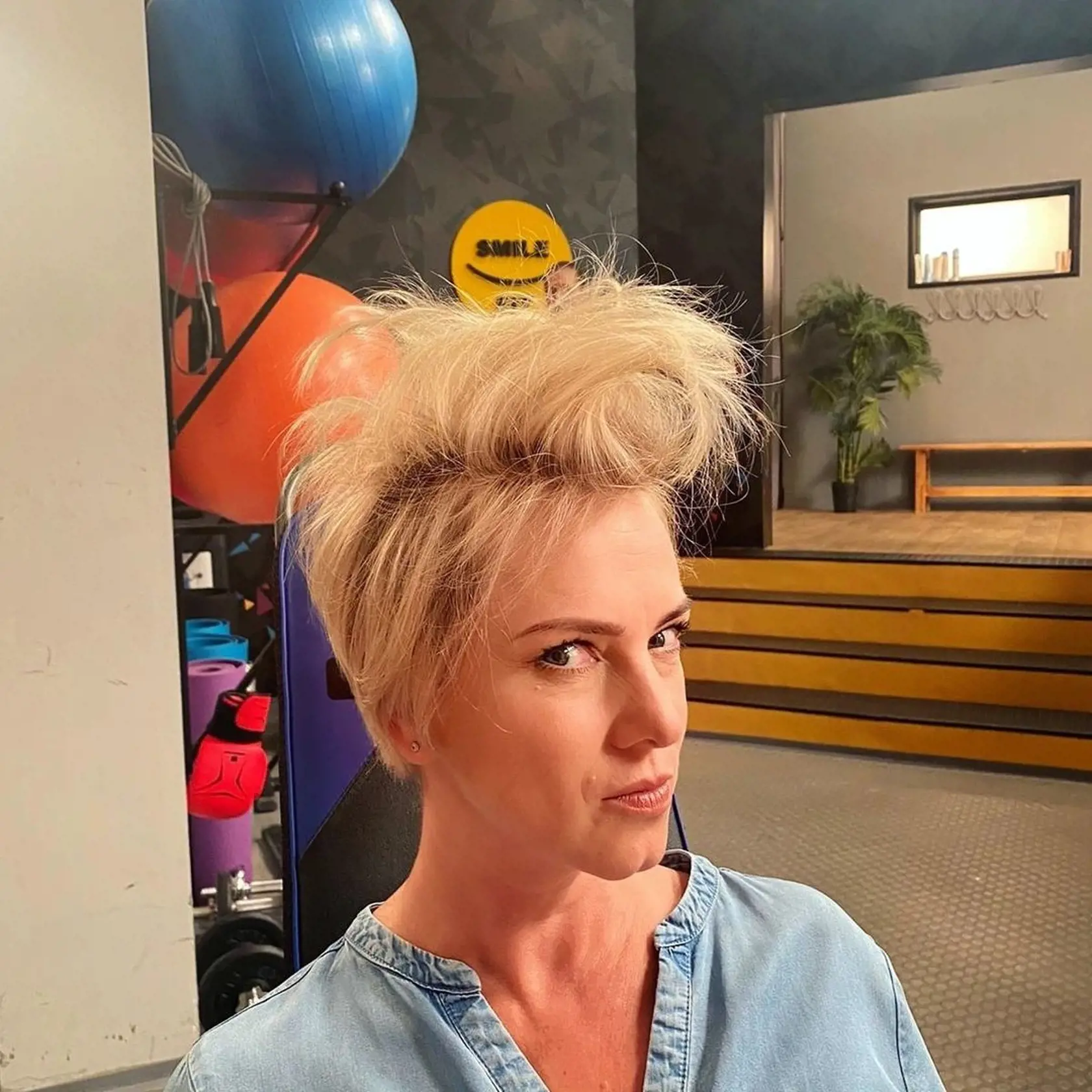 Monika Hilmerová predviedla bláznivý účes.