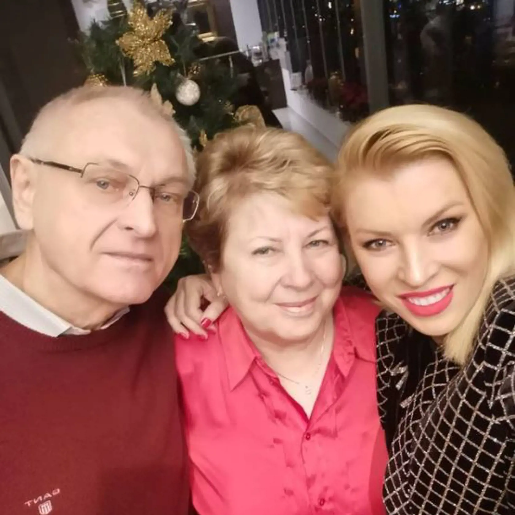 Gabika so svojími rodičmi.