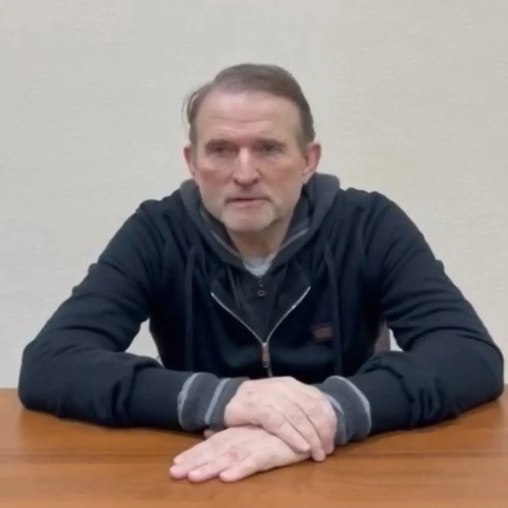 Ruský odborník na zahraničnú politiku Sluckyj povedal, že prebieha diskusia o prípadnej výmene ukrajinských bojovníkov zajatých v Azovstale za proruského ukrajinského politika Viktora Medvedčuka.