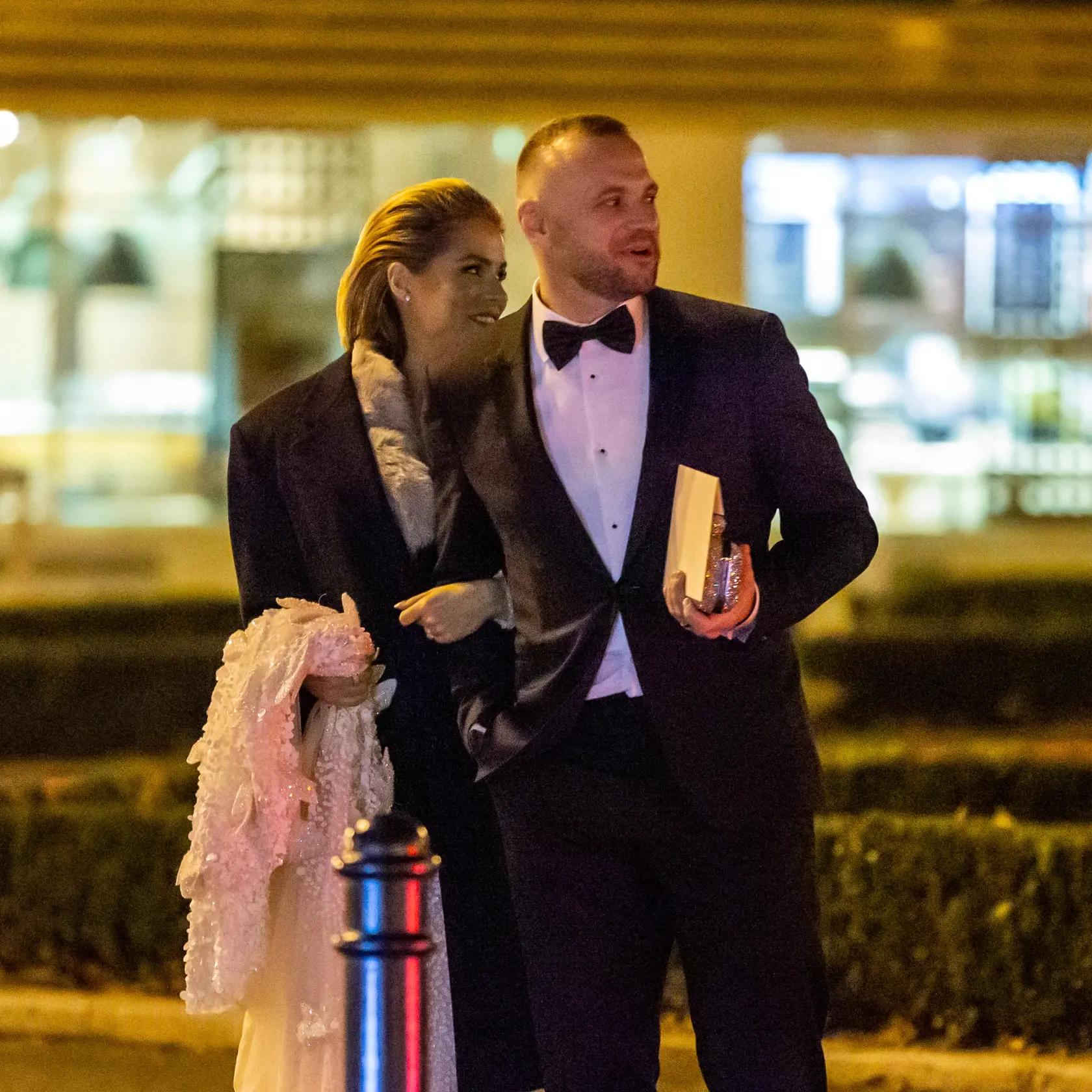 Ivana Gáborík si musela pridržiavať vlečku, aby si ju nepošliapala.