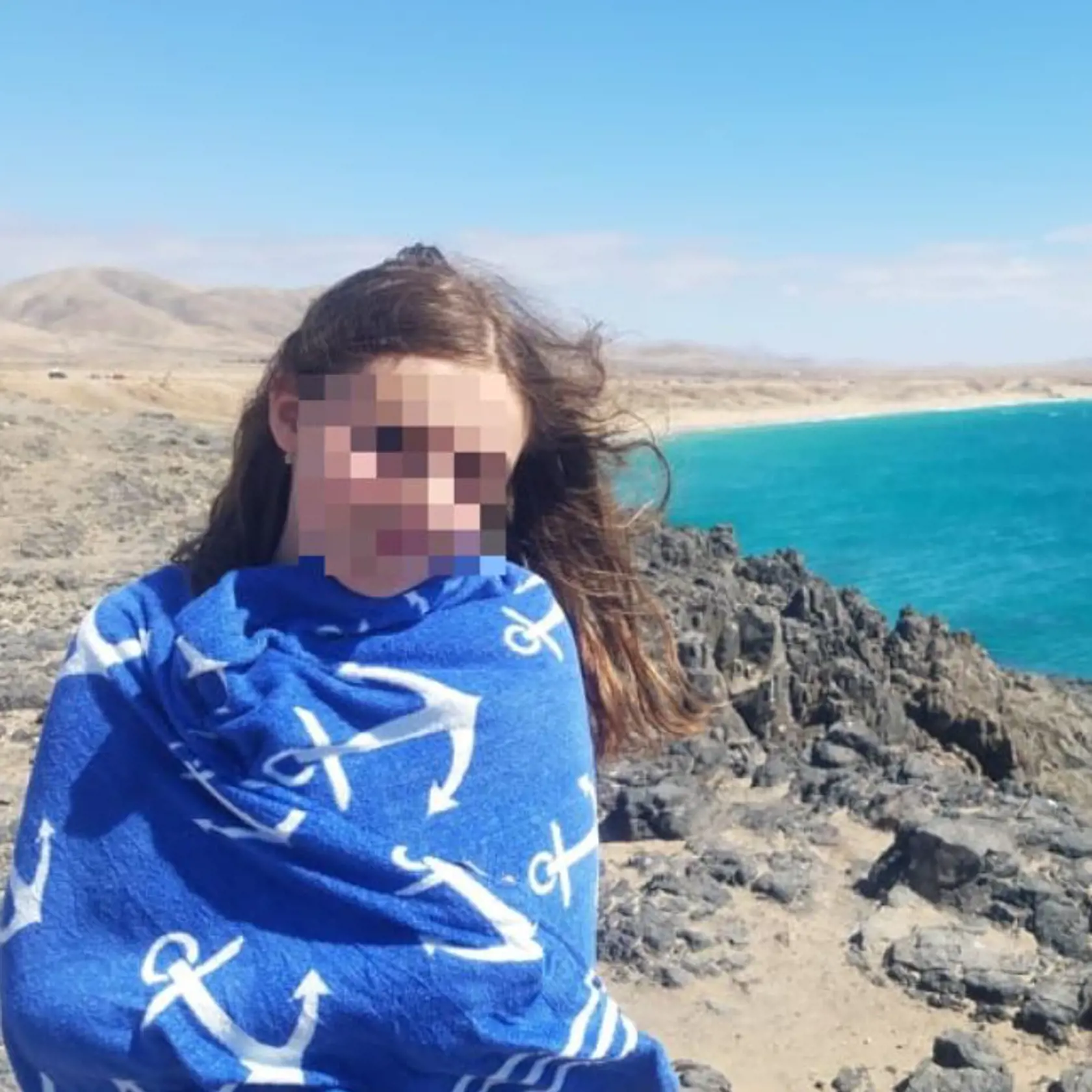Ako Zorka sama priblížila, v utorok v noci sa aj touto oblasťou prehnala poriadna víchrica. “Nachádzala som sa u seba v stane a chcela som spať. Prebudila som sa asi o jednej hodine v noci a moja kamarátka nemohla spať. Počasie bolo hrozné - fúkal silný vietor a intenzívne pršalo,” opisuje hrozivú noc dievčatko.