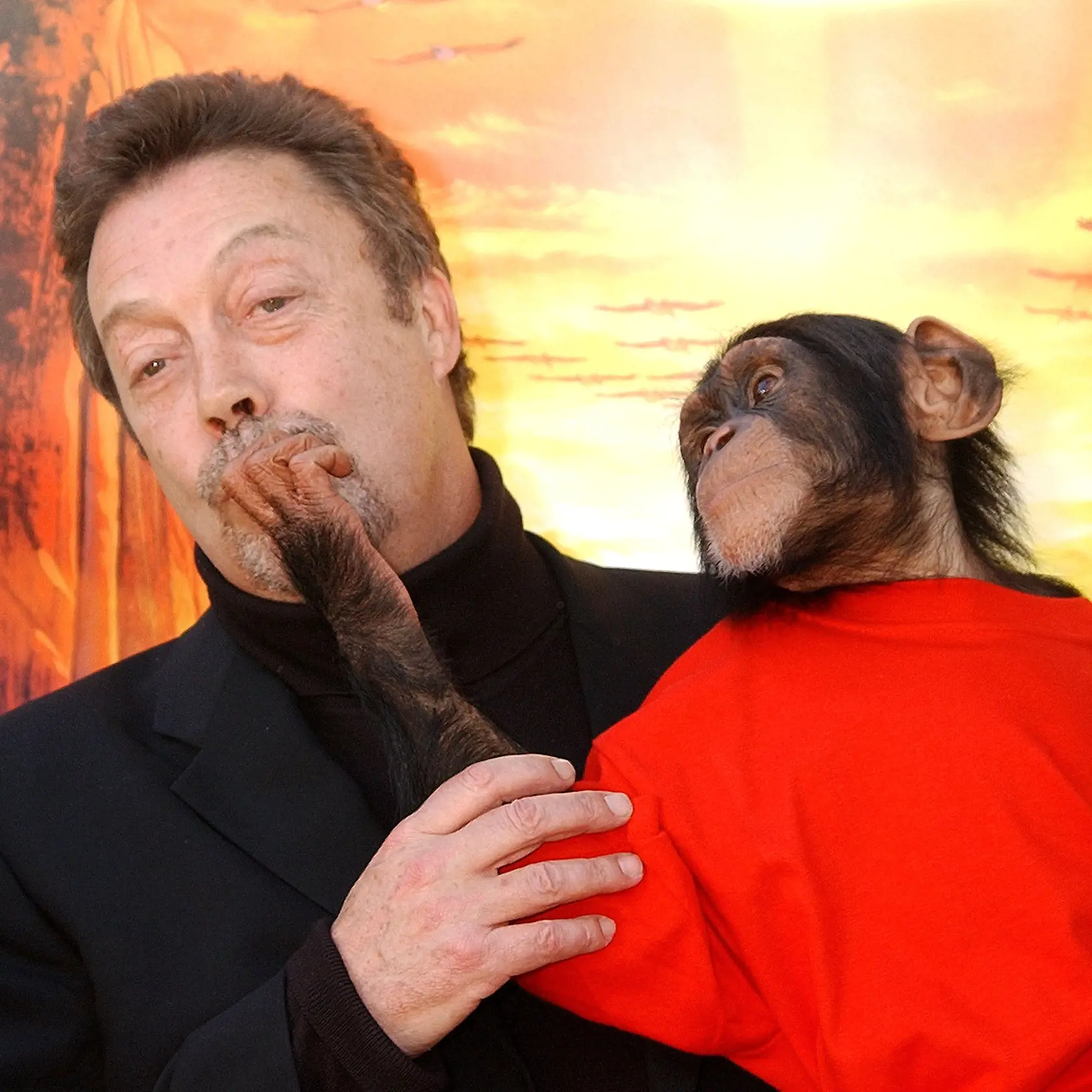 Počas svojej divadelnej a filmovej kariéry si herec Tim Curry získal širokú základňu fanúšikov po celom svete.