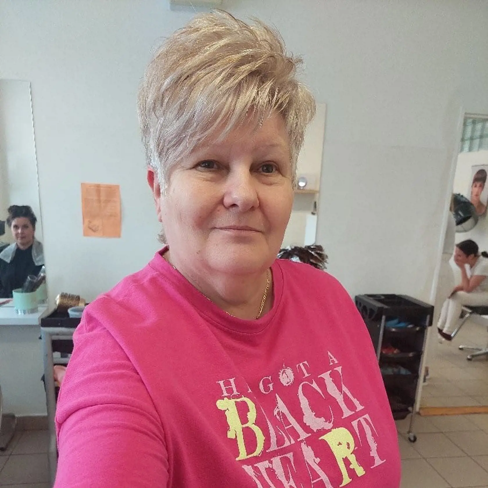 Irena P: 13. dôchodok? Nech nám dajú taký, ako majú poslanci v parlamente plat. Čo nám dôchodcom dajú z jednej strany, z druhej hneď zoberú. Aj keď zvýšia dôchodky, vzápätí zvýšia aj napríklad potraviny. Tak sme tam, kde sme boli aj pred zvýšením.