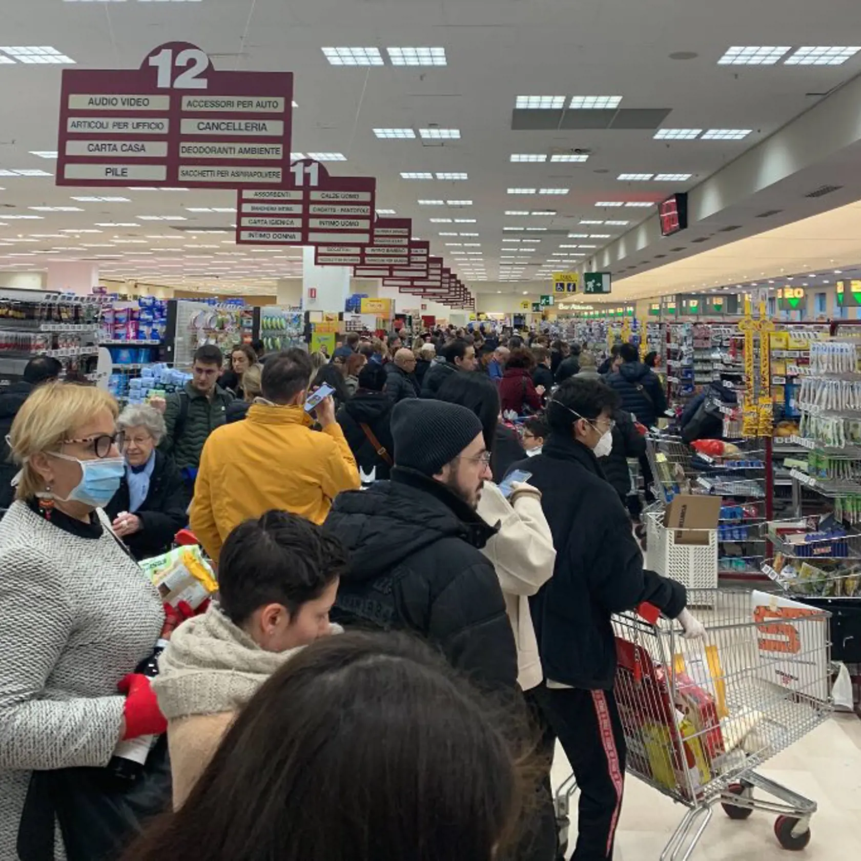 Aktuálna situácia v milánskych supermarketoch