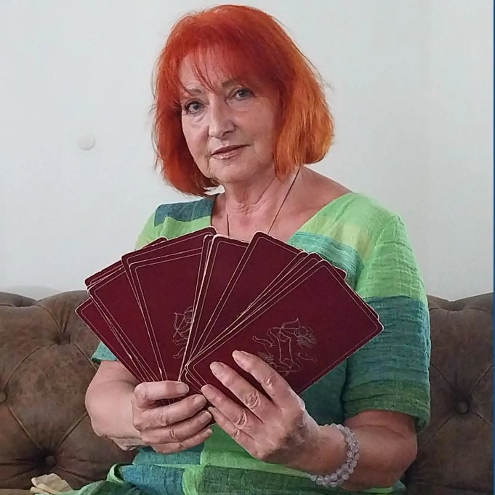 Podľa veštkyne Daniely Paculíkovej by sa mal človek dožiť 72 rokov, dovtedy zvyčajne stíha naplniť svoje životné úlohy. Kto umiera skôr, zrejme zišiel z cesty životných úloh a povinností duše. Aby neurobil ešte viac chýb, je zastavený rôznym spôsobom, napríklad tragickou nehodou či chorobou.