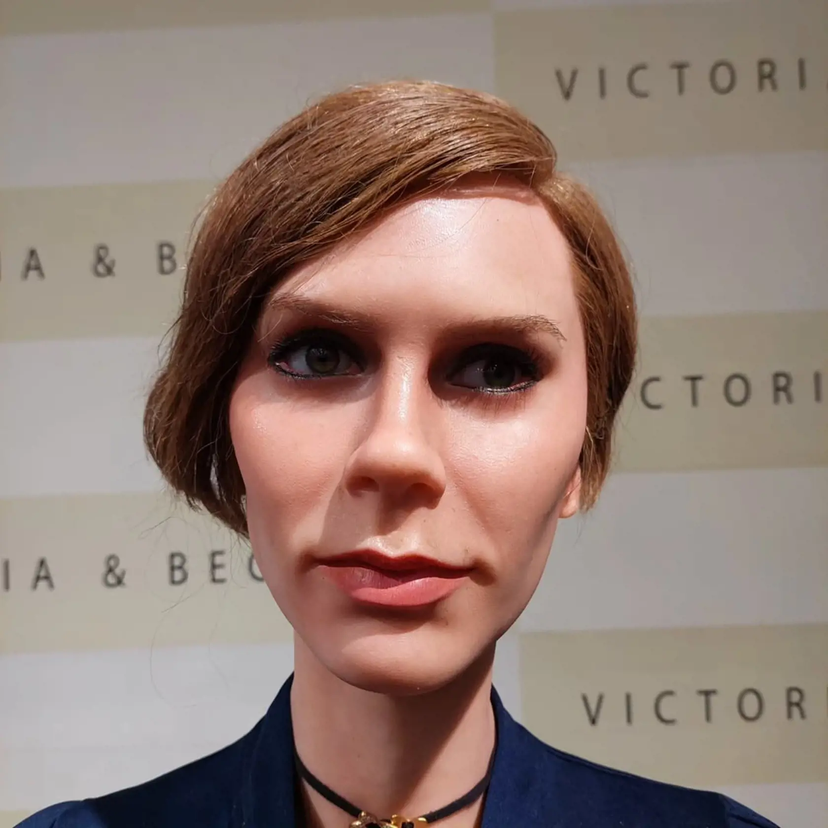 Vietnamské múzeum sa preslávilo bizarnými voskovými figurínami. Celebrity ako predlohy ani nespoznáte, vyzerajú ako z hororu.