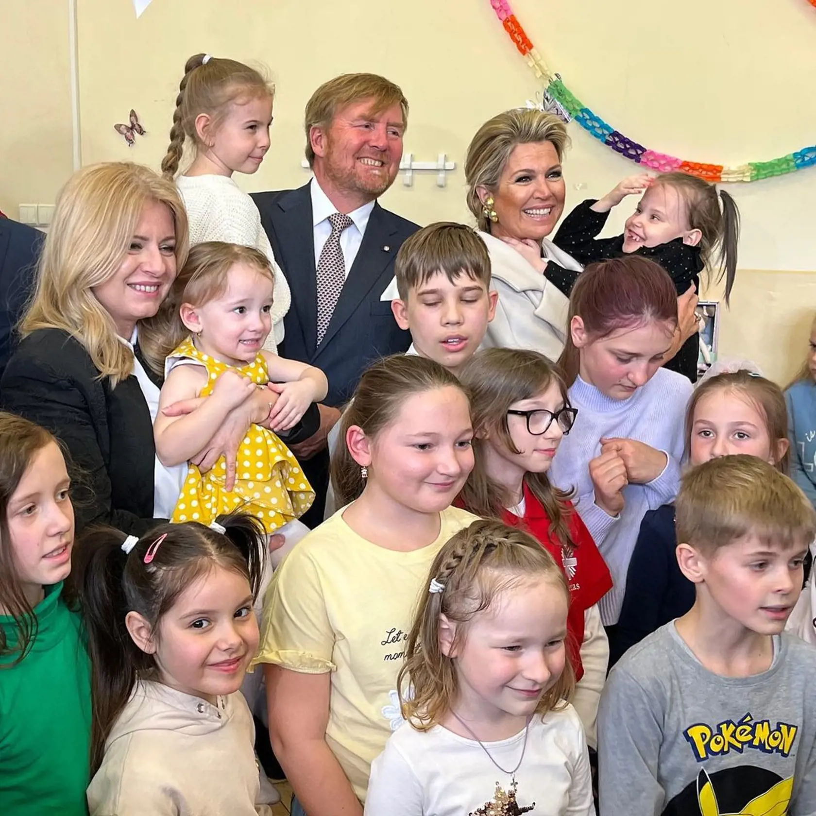 Holandský kráľovský pár zakončil vo štvrtok trojdňovú návštevu Slovenska programom v Poprade, Liptovskom Mikuláši a Tatranskom národnom parku. Predpoludním navštívili kráľ Viliam-Alexander, kráľovná Maxima spolu s prezidentkou SR Zuzanou Čaputovou Centrum podpory Spišskej katolíckej charity v Poprade, ktoré poskytuje pomoc obyvateľom Ukrajiny utekajúcim pred vojnou.