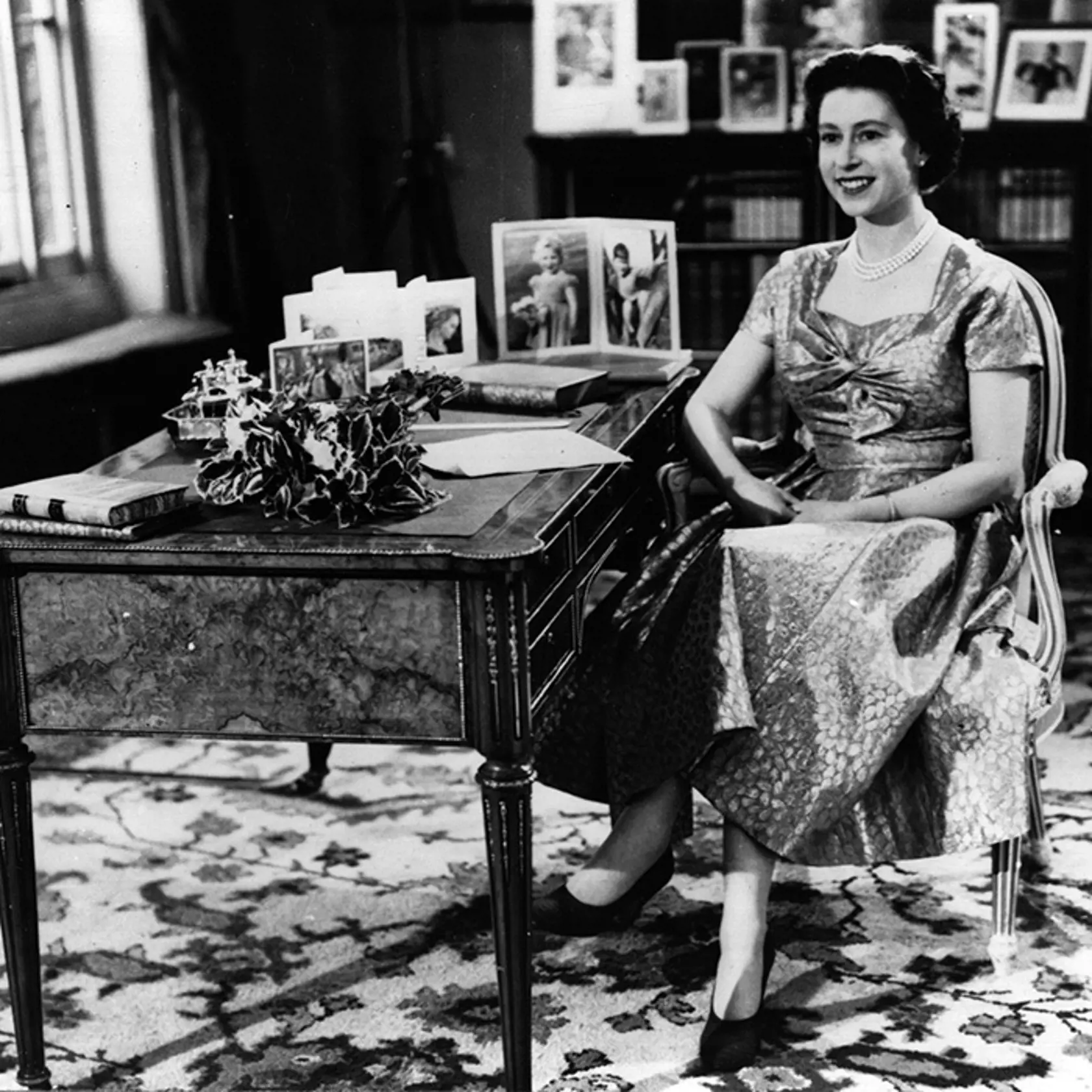 1957: Kráľovná Alžbeta II. po svojom prvom príhovore na Štedrý deň.