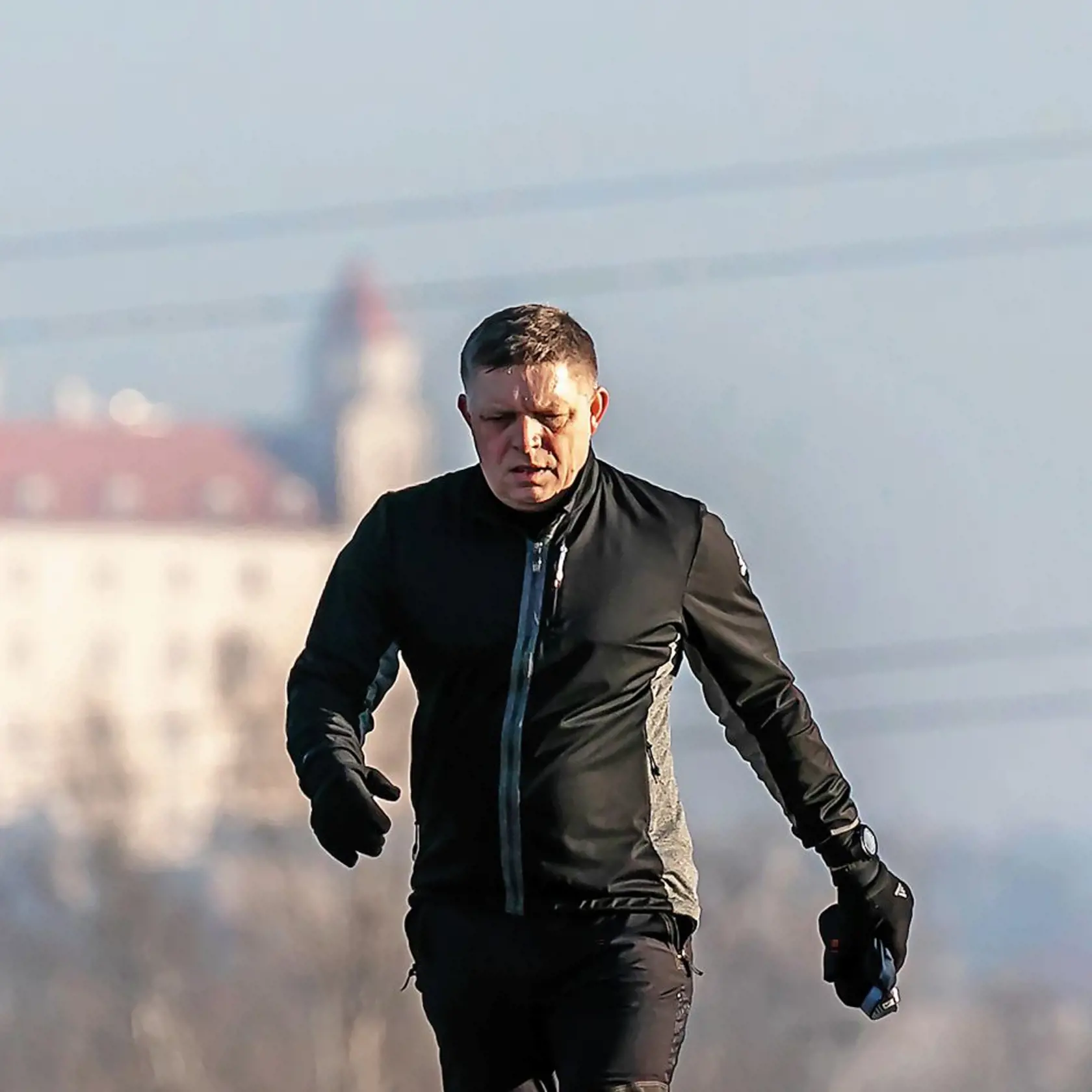Robert Fico aj napriek zdravotným problémom športuje. Aj to je podľa Kaliňáka čiastočným dôvodom, prečo sa očkovaniu vyhýba.