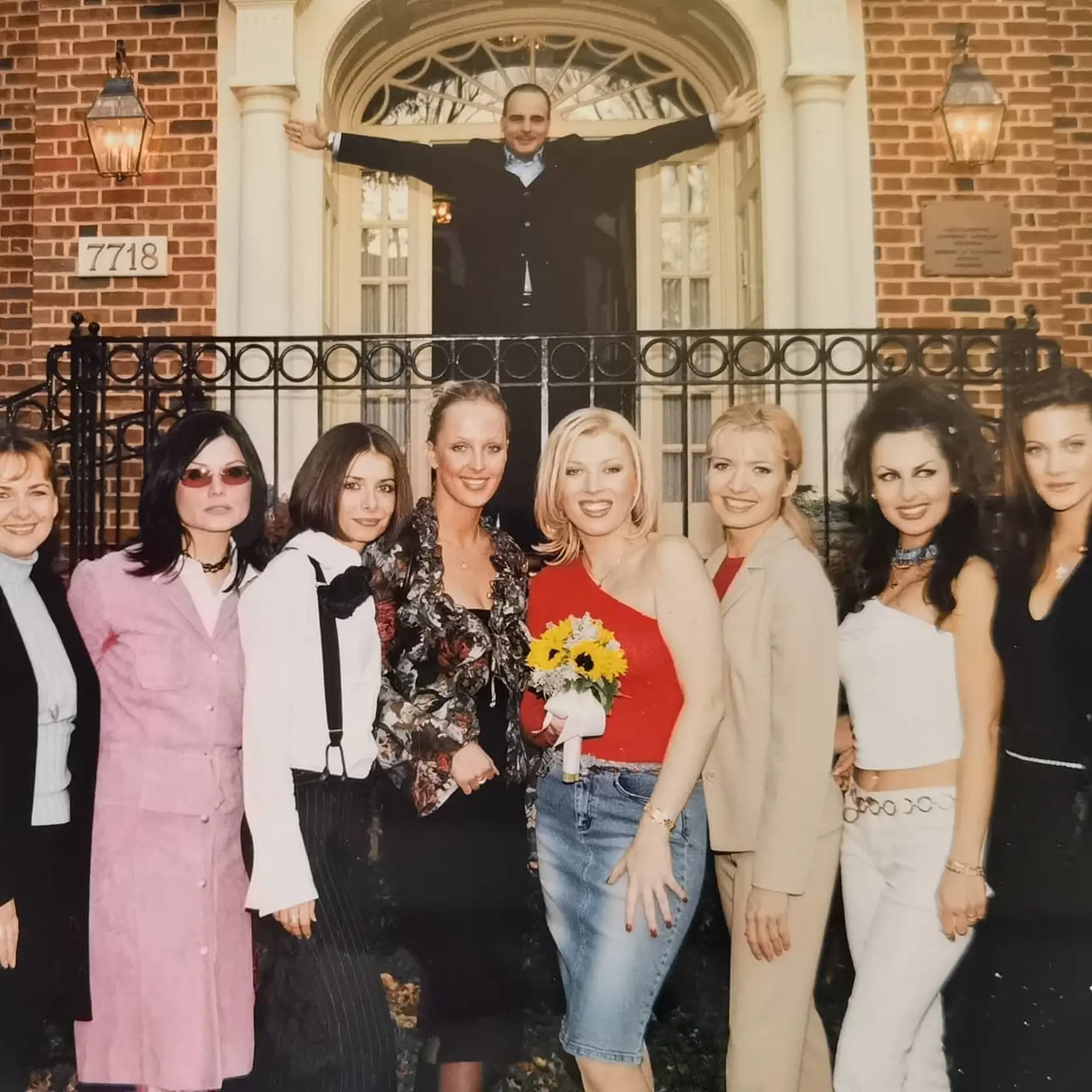 Gabika na svoj instagram napísala: ,,Dnes pred 19timi rokmi som sa vo Washington D.C. vydala. 👰Bol krásny slnečný deň a bola to party ako má byť. @zuzanabelohorcova, @andreaveresovaofficial, @aneta_pariskova_official pamätáte sa? 😉😉😉"