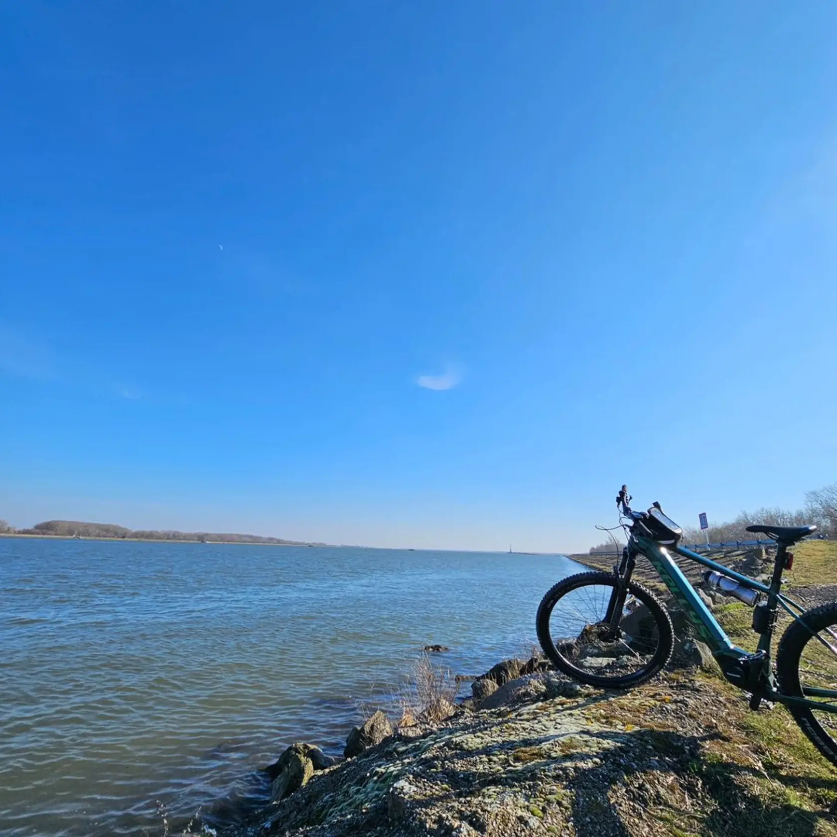 Marek často chodí na cyklovýlety aj sám.