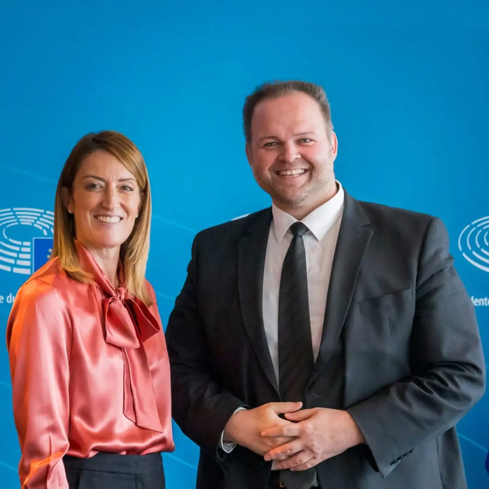Nemecký europoslanec Engin Eroglu a Roberta Metsola.