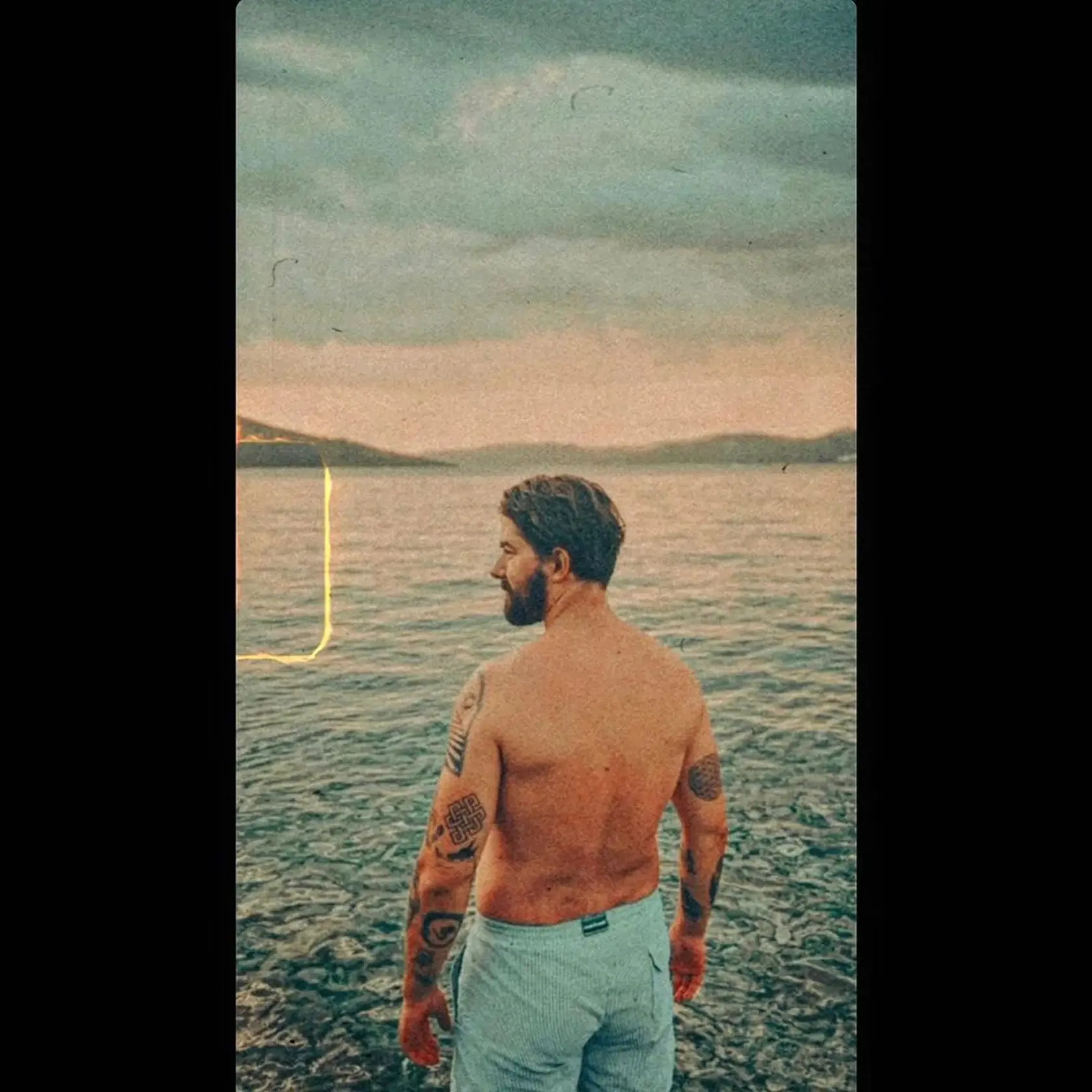 Richard Autner bez trička