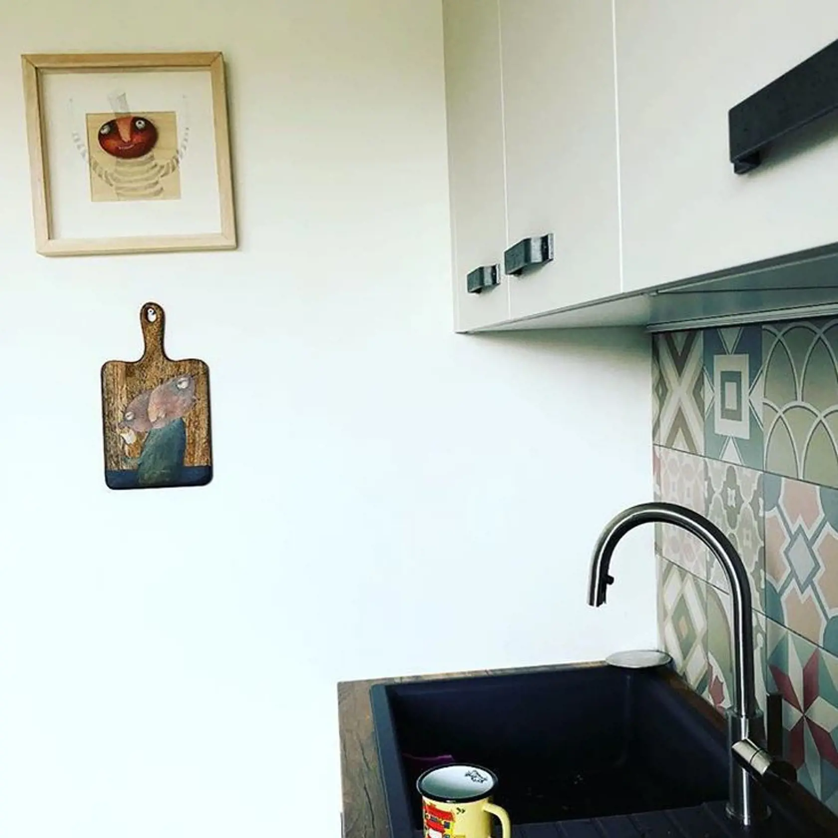 Kuchyňa známej Kristíny Tormovej má množstvo využití. Nielenže sa v nej varí a stoluje, ale aj tvorí, cvičí, pracuje alebo sa tam skrášľujú vlasy.