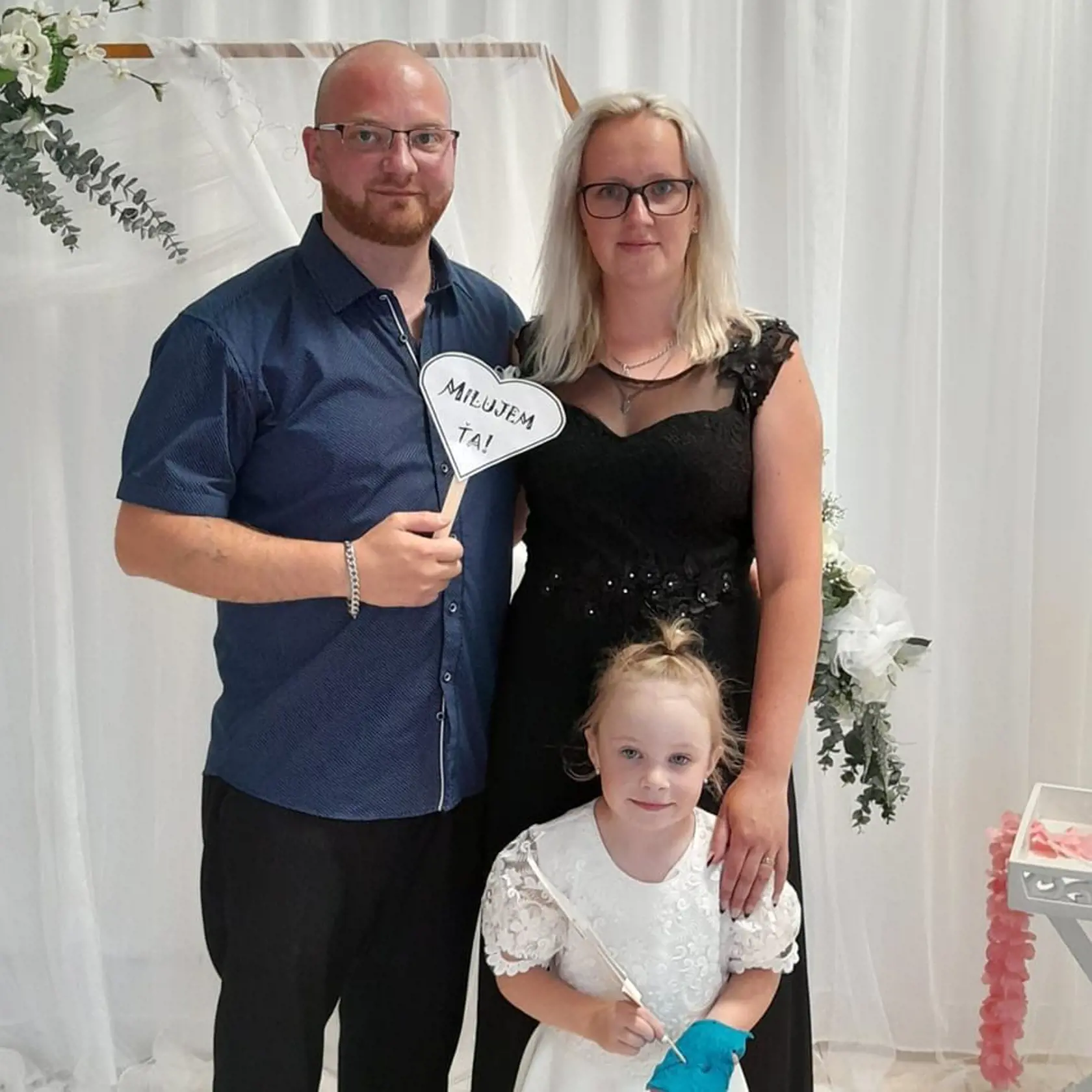 „Aj u nás v Považskej Bystrici nahlásili. Musel som z práce letieť po syna. Mesto bolo zapchaté, ľudia behali hore-dole, hlavne po deti. “
Jaroslav „Kušňo“ Kušnierik