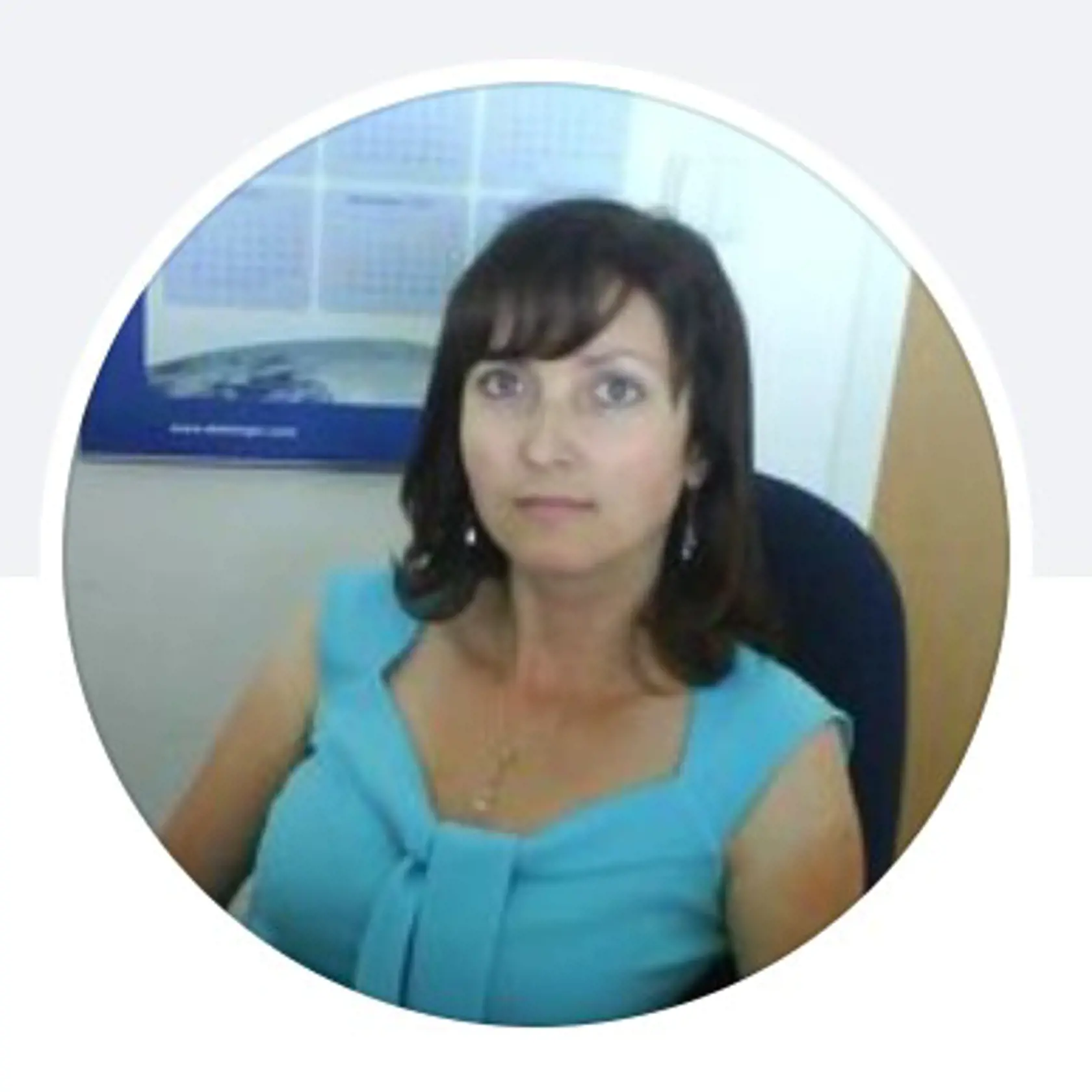 „O ôsmej som letela po dcéru do školy, decká boli vystrašené. Ten, čo to má na svedomí, by mal byť vyvezený na opustený ostrov obkľúčený piraňami.“
Jana Kovacicova Erdelyiova