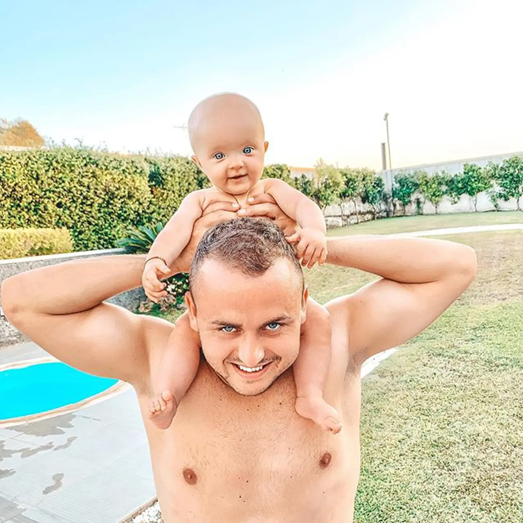 Linduška má nádhernú farbu očí.