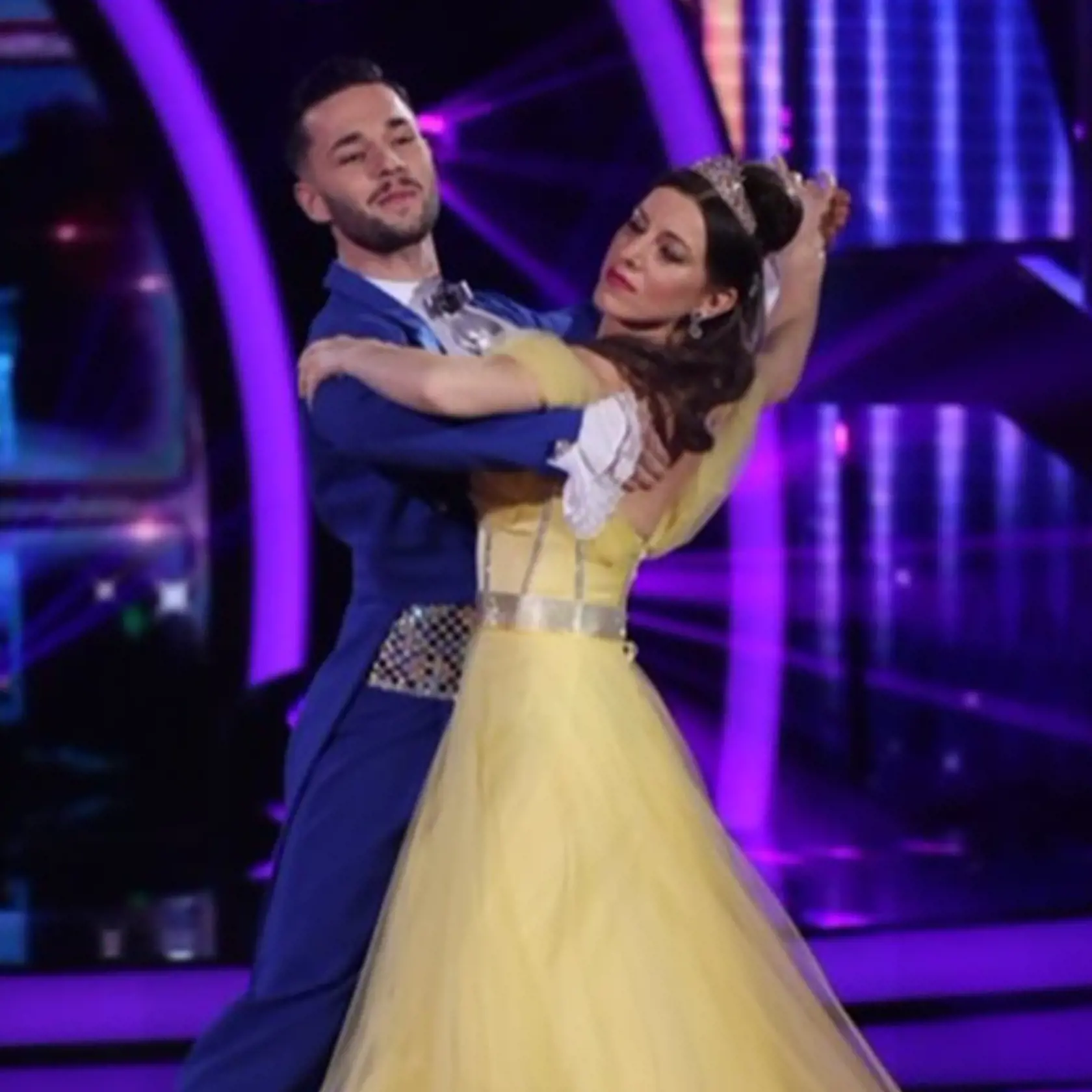 Henrieta Farkašová a Marek Klič predviedli  romantický slowfox z filmu Kráska a zviera.