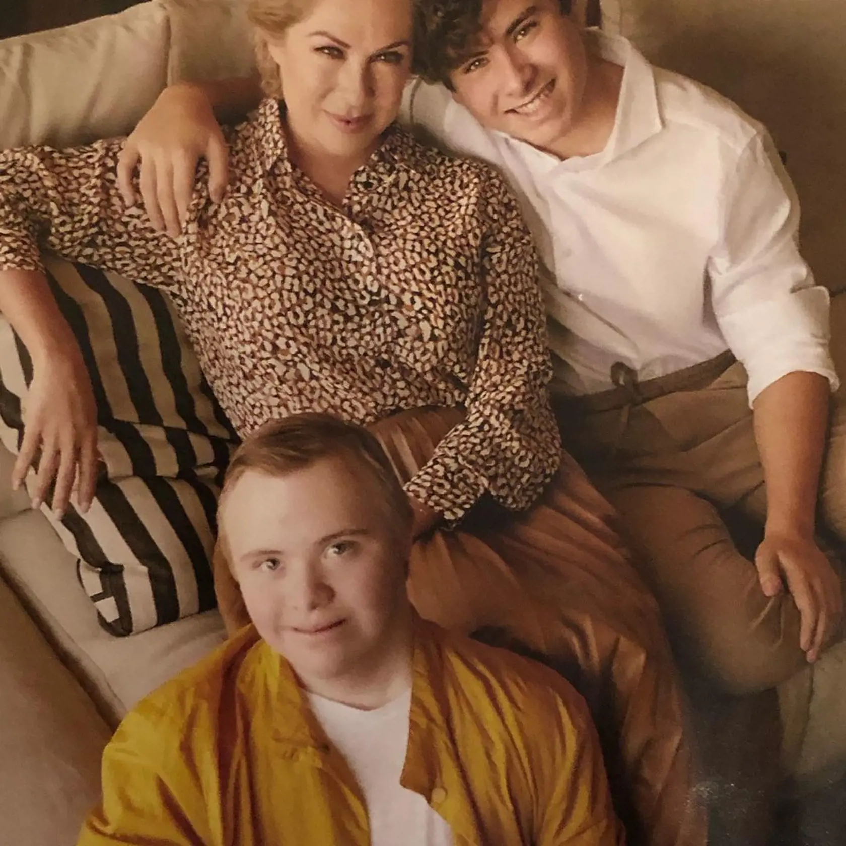 Omnoho ťažšie to však mala v osobnom živote. Herečka totiž vychováva dvoch synov Luciana a Carla pričom jej syn Luciano sa narodil s Downovým syndrómom.