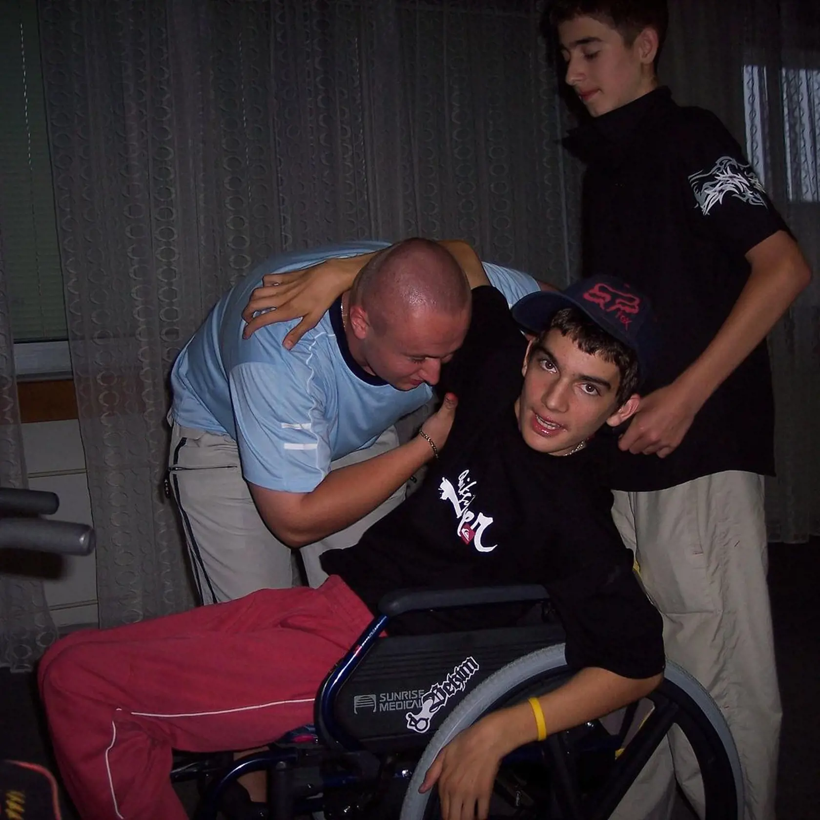 Bekim Aziri zverejnil fotografie po nehode