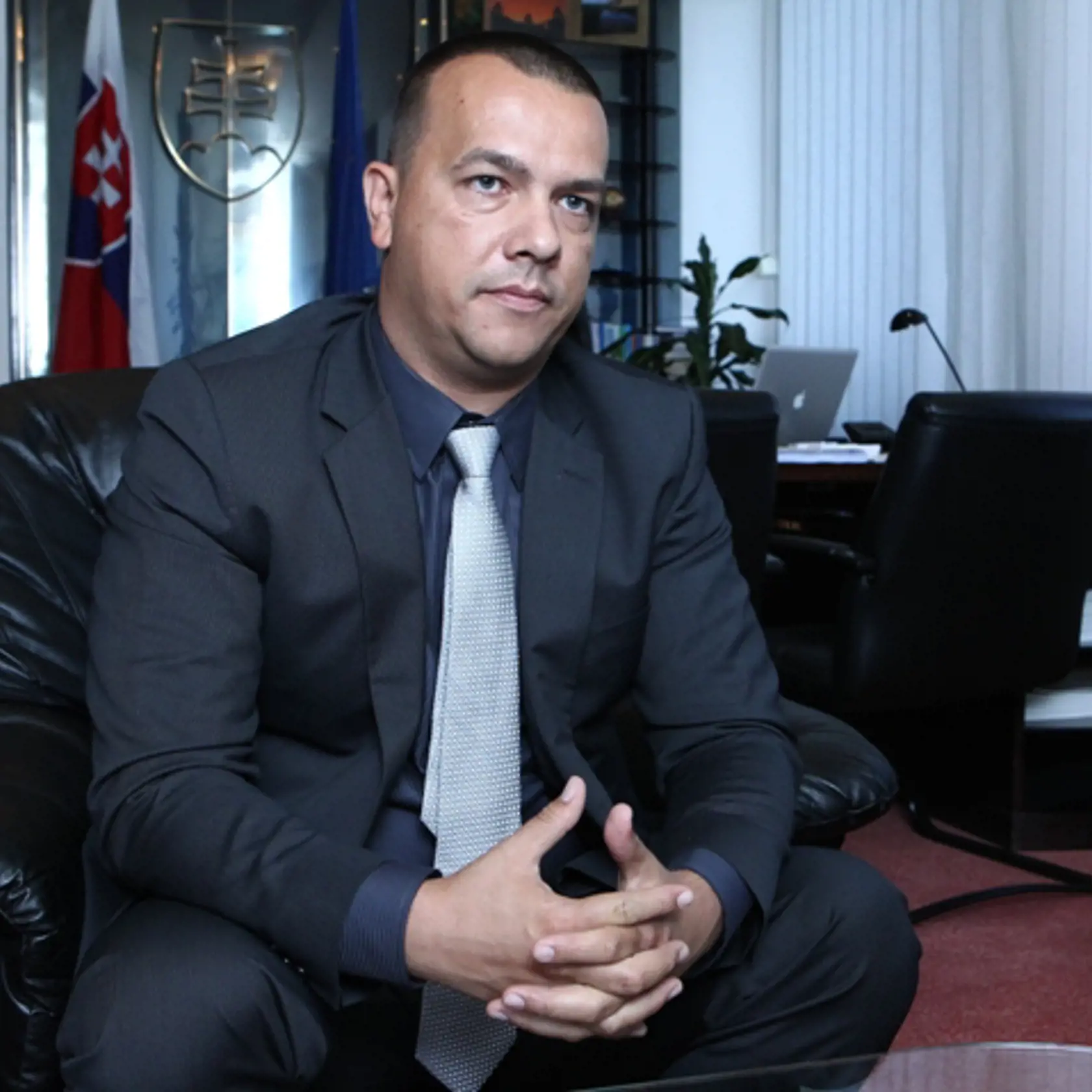 Juraj Miškov: Dnes
minister, kedysi aj
herec. Pamätať si ho
môžete napríklad
zo seriálu Opice
z našej ulice.